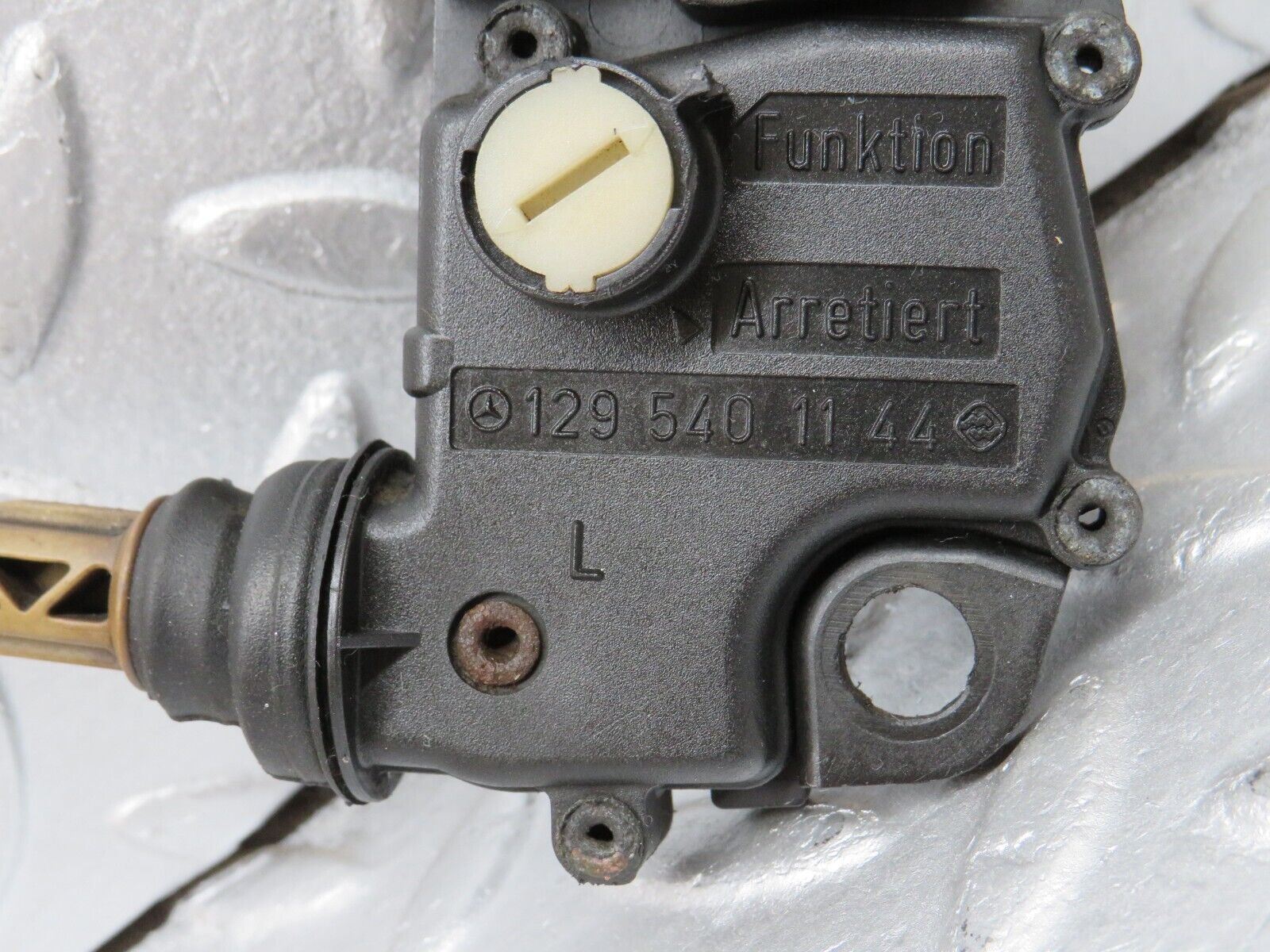 38106 Mercedes-Benz A124 320E Cabriolet Suspension Roll Bar Axle Switch Left 1295401144