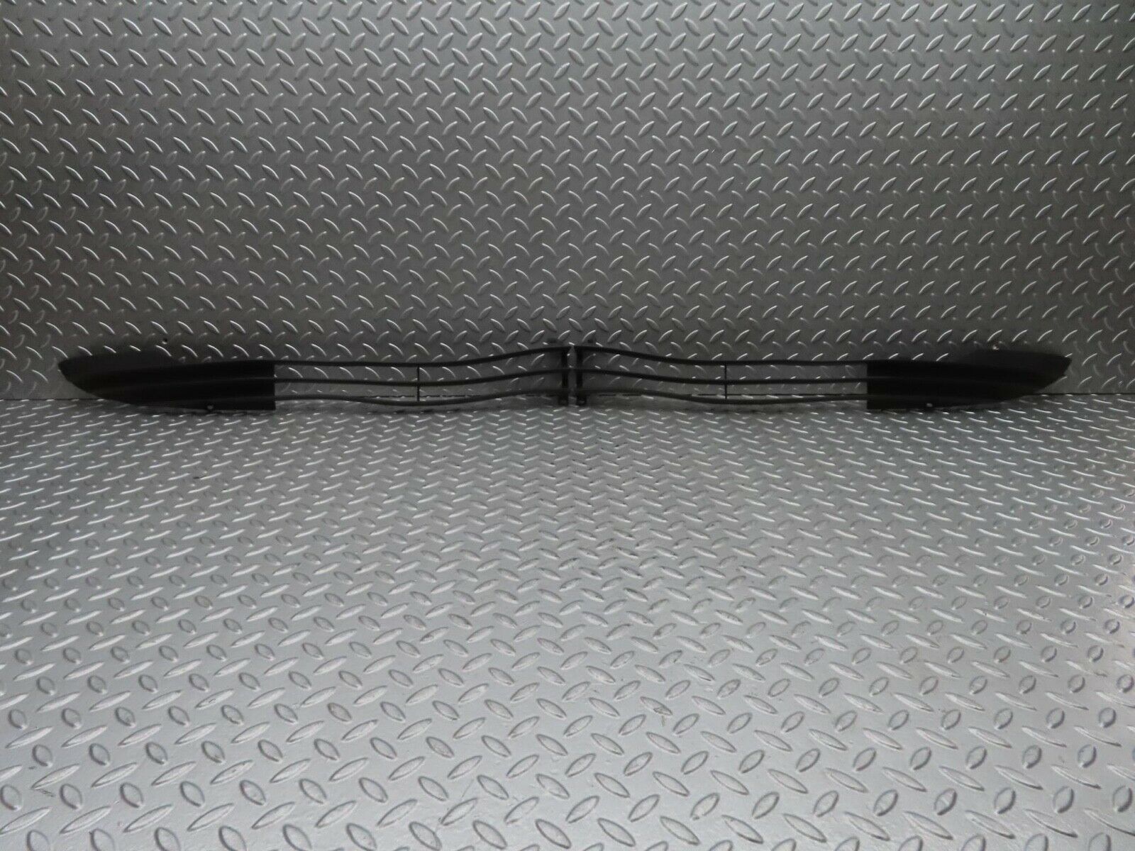 13904 Mercedes-Benz C107 280SLC Front Bumper Lower Grill