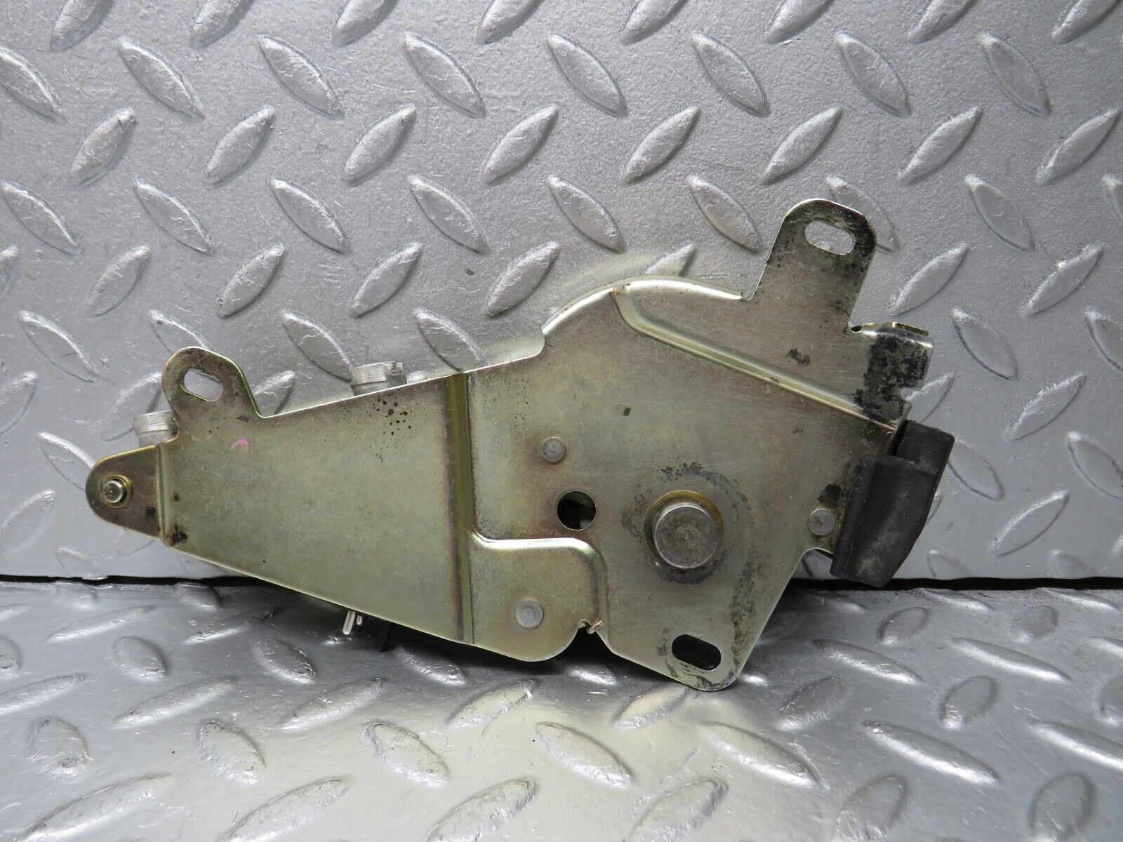 38351 Mercedes-Benz R129 280SL Coupe Roof Lock Right Side 1298001674 1298000474