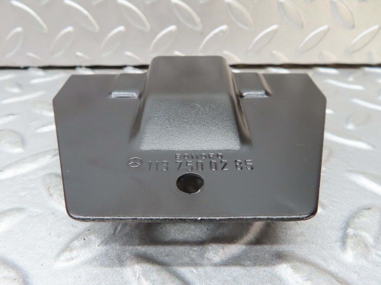 17610 Mercedes-Benz W116 450SEL Trunk Boot Lock Latch 1137500285