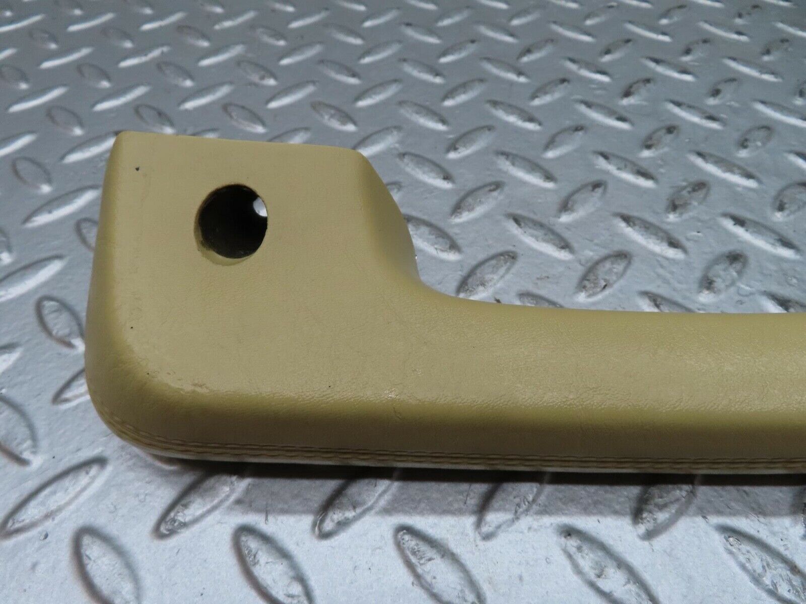 15301 Mercedes-Benz W123 230E Interior Door Handle Right 1239702001