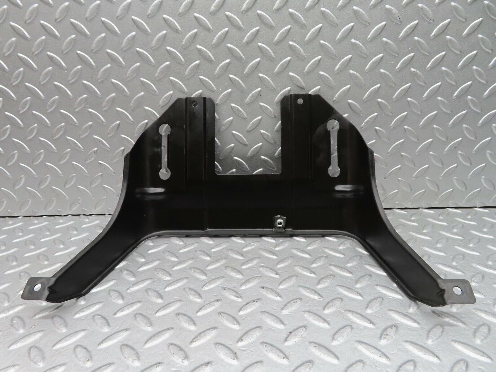 14886 Mercedes-Benz W140 S320 First Aid Box Bracket