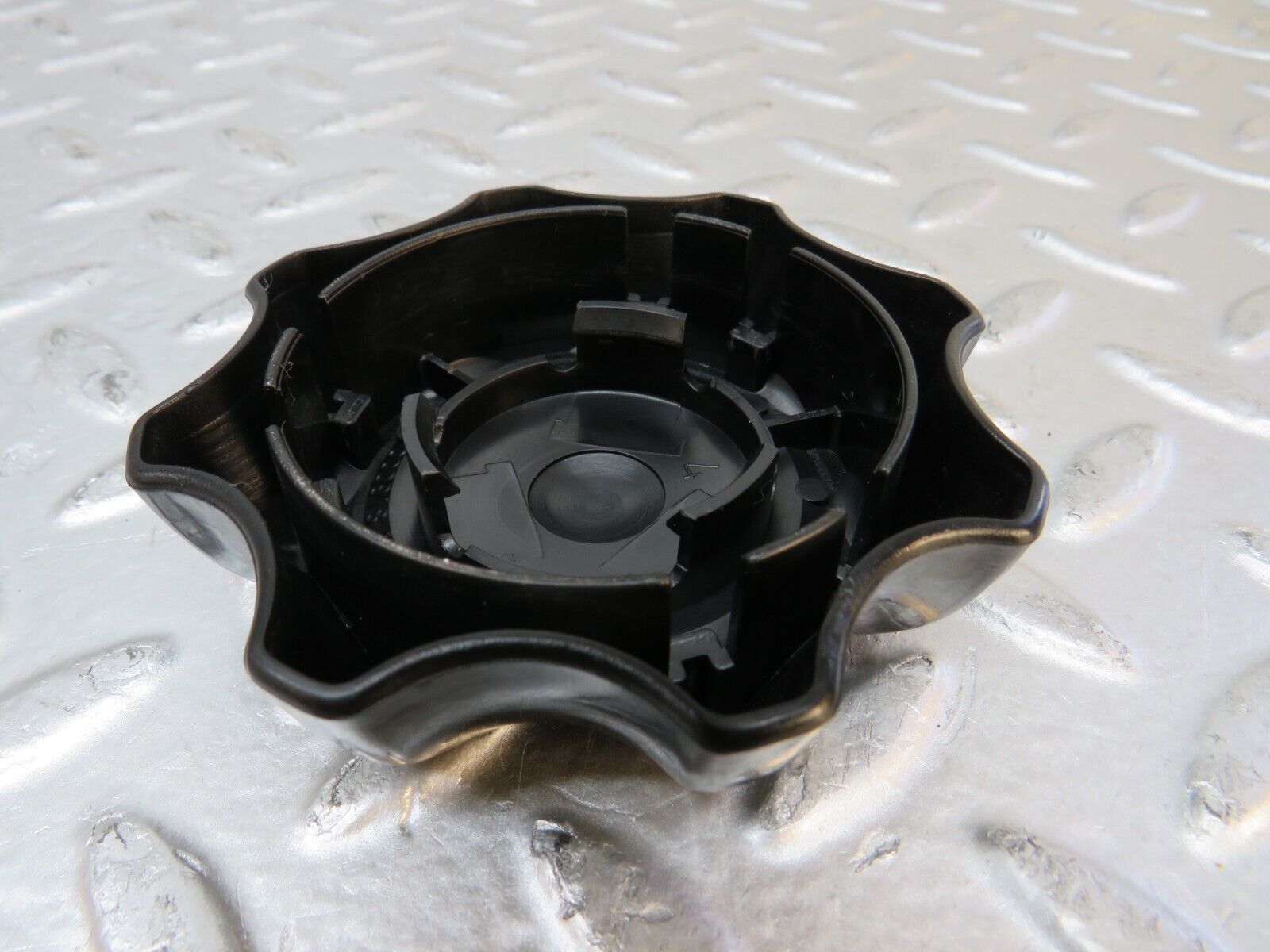 29845 Mercedes-Benz W123 230E Seat Backrest Recline Handle Knob 0009181026