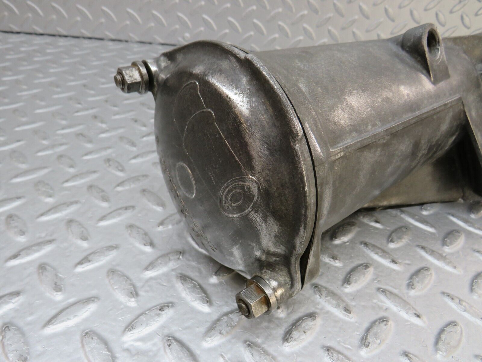 35924 Mercedes-Benz 240D OM616.912 Oil Filter Housing 6151840102 6171840125