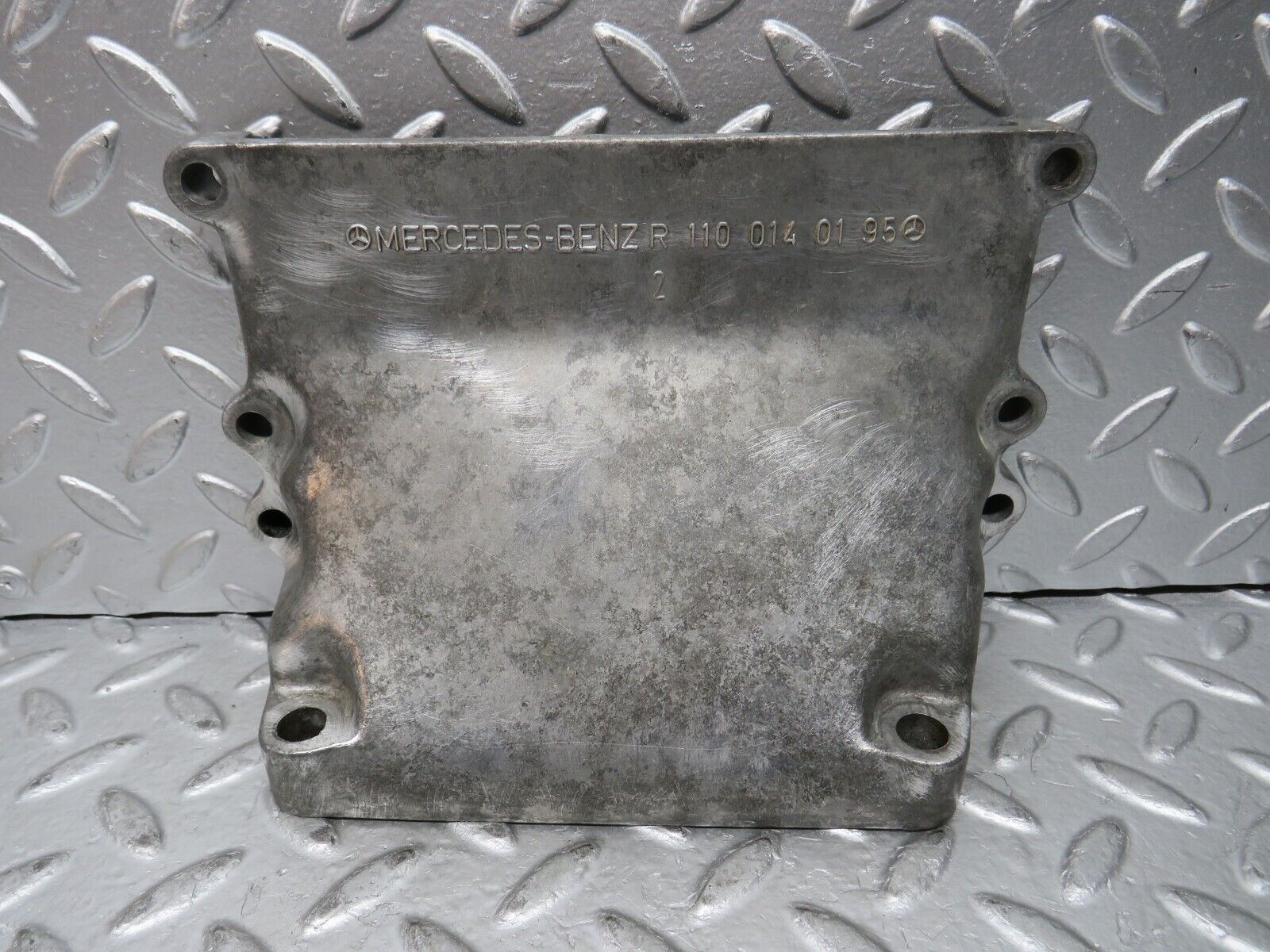 27985 Mercedes-Benz W123 280E Gearbox Support 1100140195