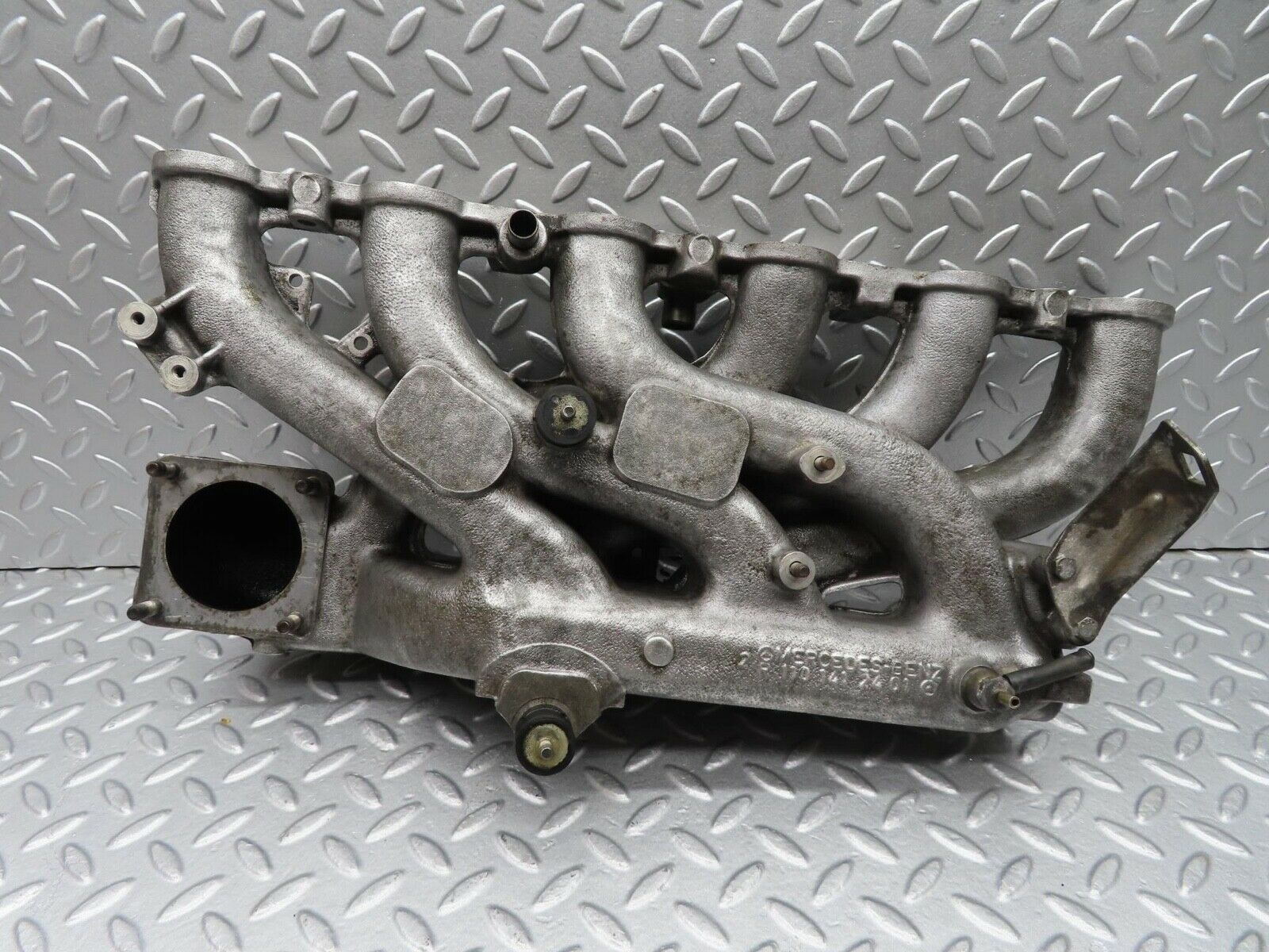 14080 Mercedes-Benz C107 280SLC Intake Manifold 1101412401