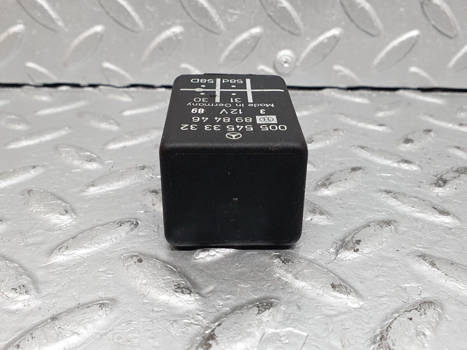 41098 Mercedes-Benz W126 300SE Light Control Relay 0055453332