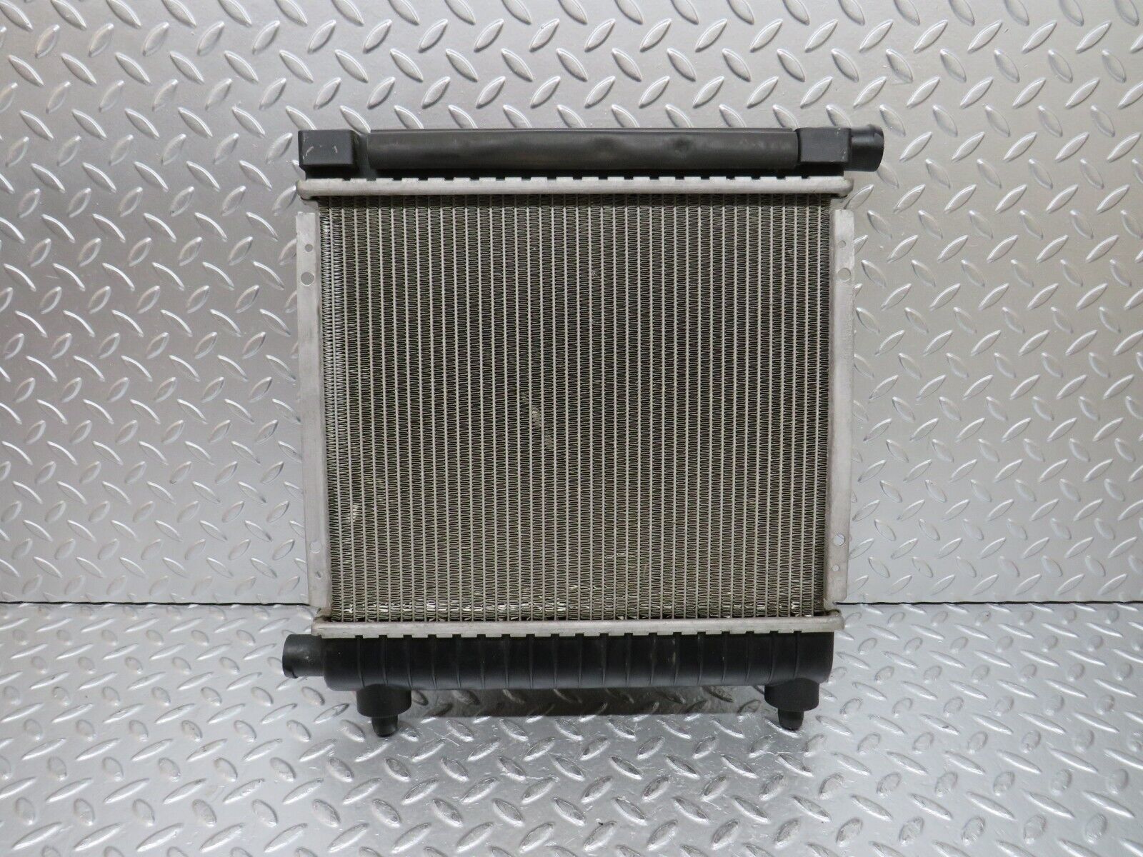 30894 Mercedes-Benz W201 190E 2.0L Engine Coolant Radiator RA 0170130