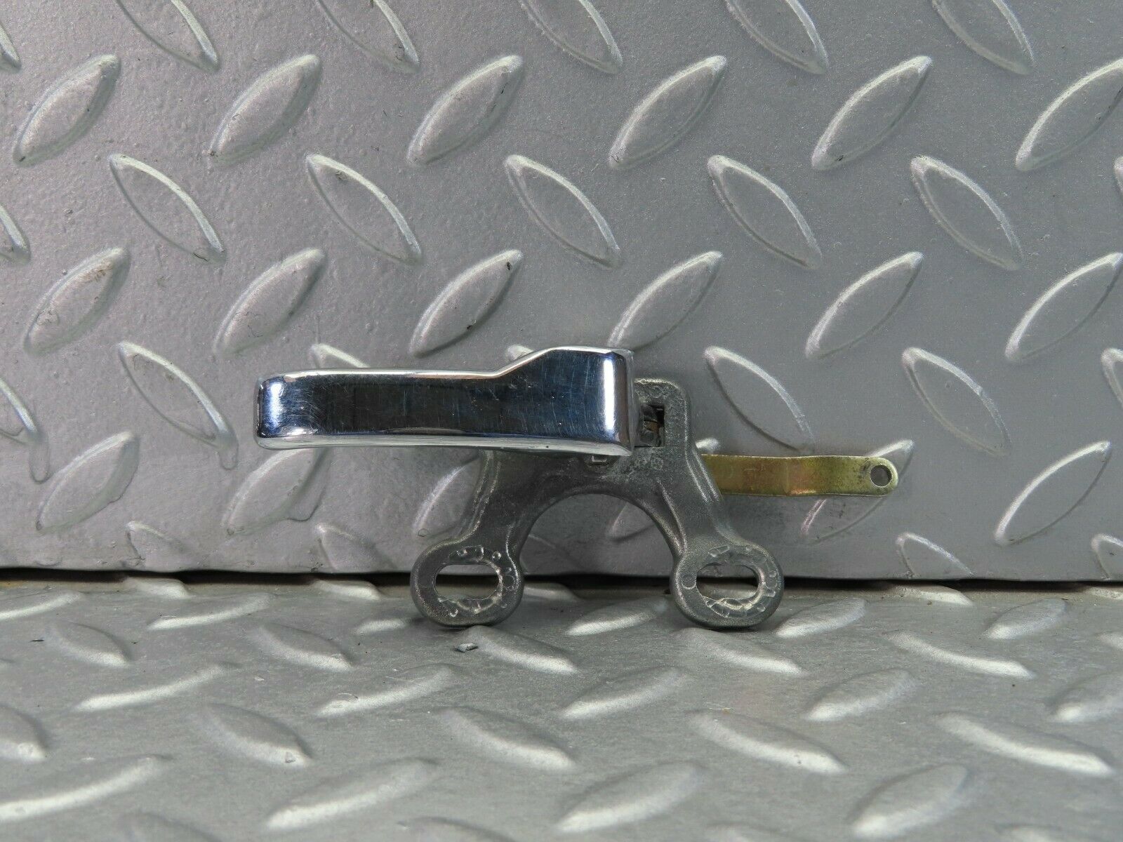 7848 Mercedes-Benz W115 220D Right Interior Door Handle Chrome 1107660419