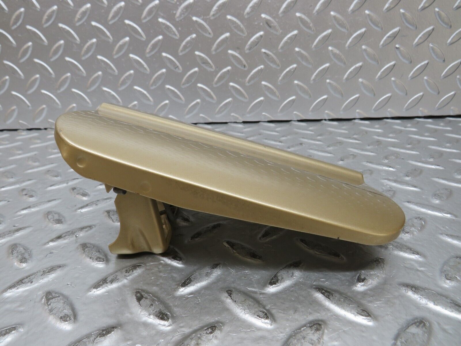 27302 Mercedes-Benz W123 280E Fuel Tank Flap Cap 1235840039