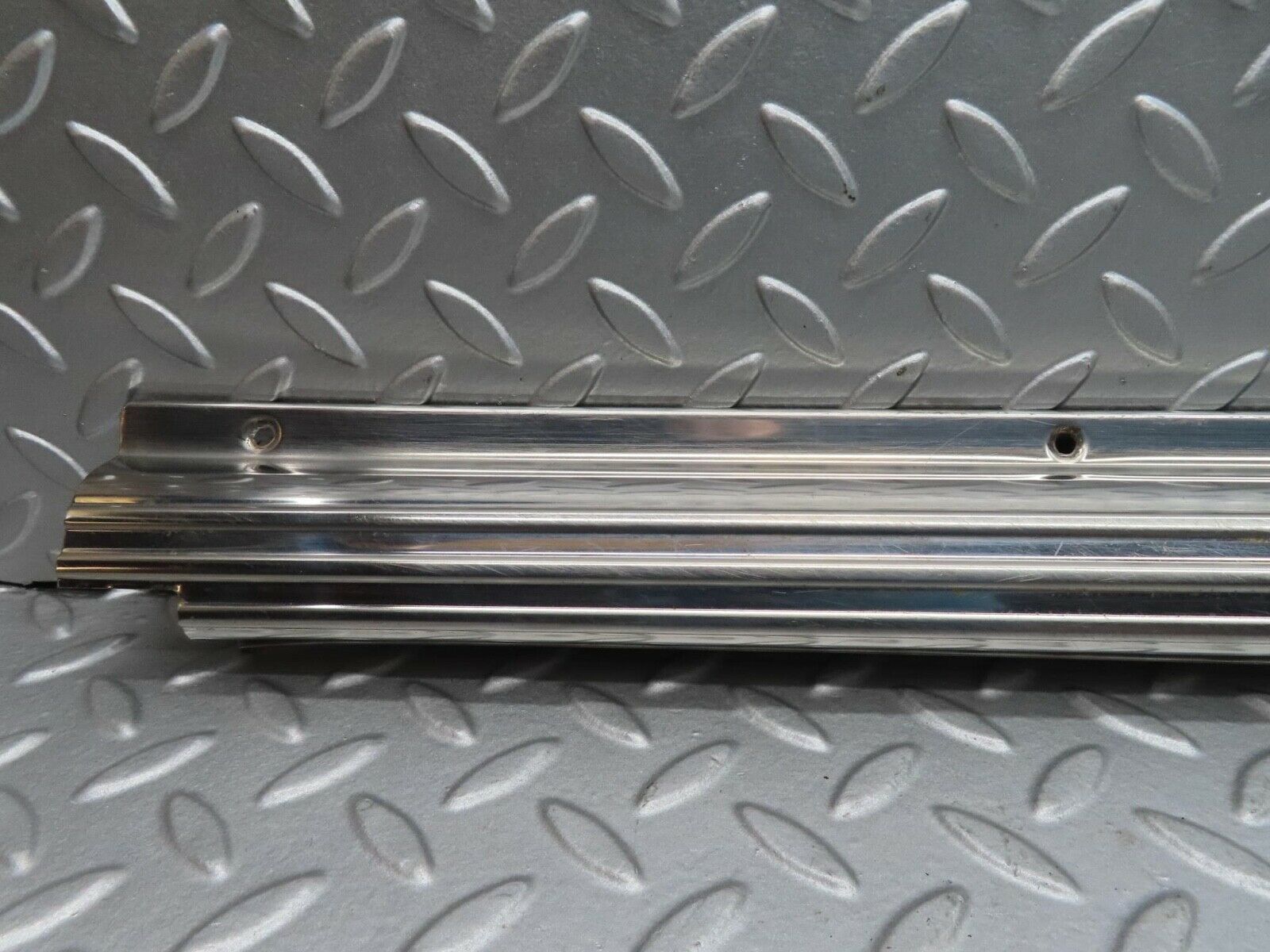 16756 Mercedes-Benz C107 380SLC Left Door Sill Chrome