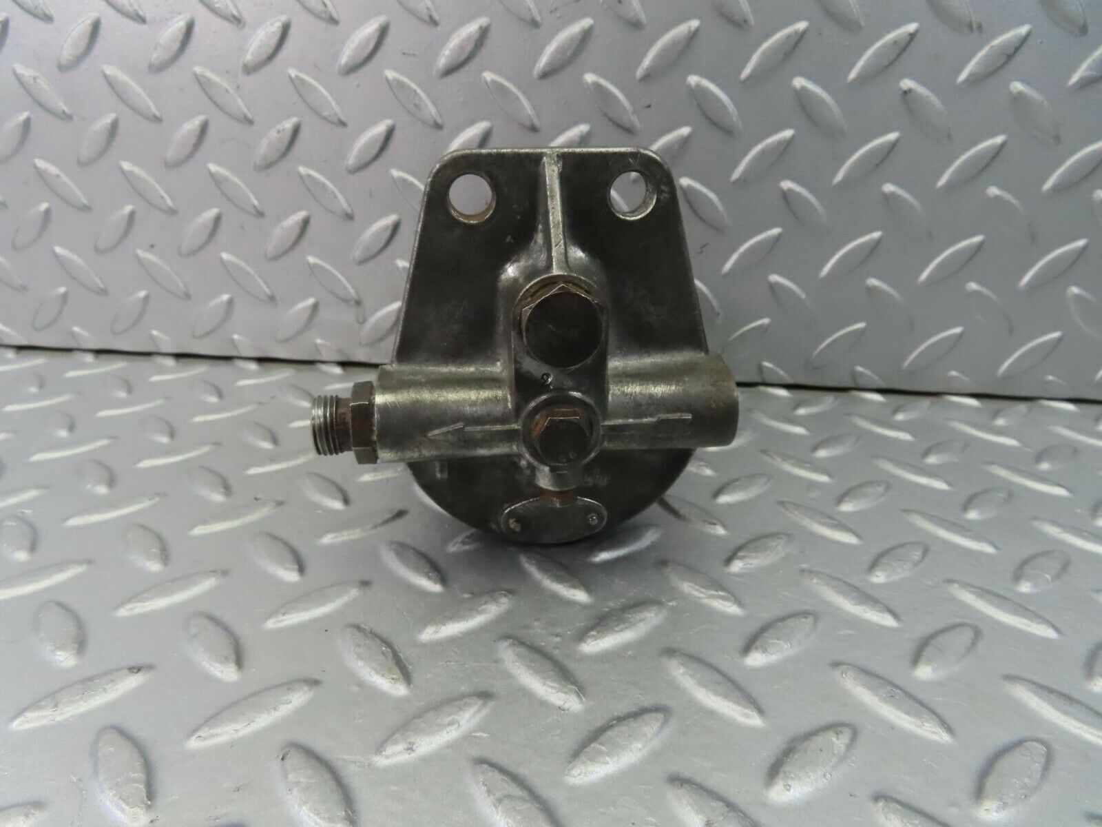 8915 Mercedes-Benz W108 Fuel Filter Housing