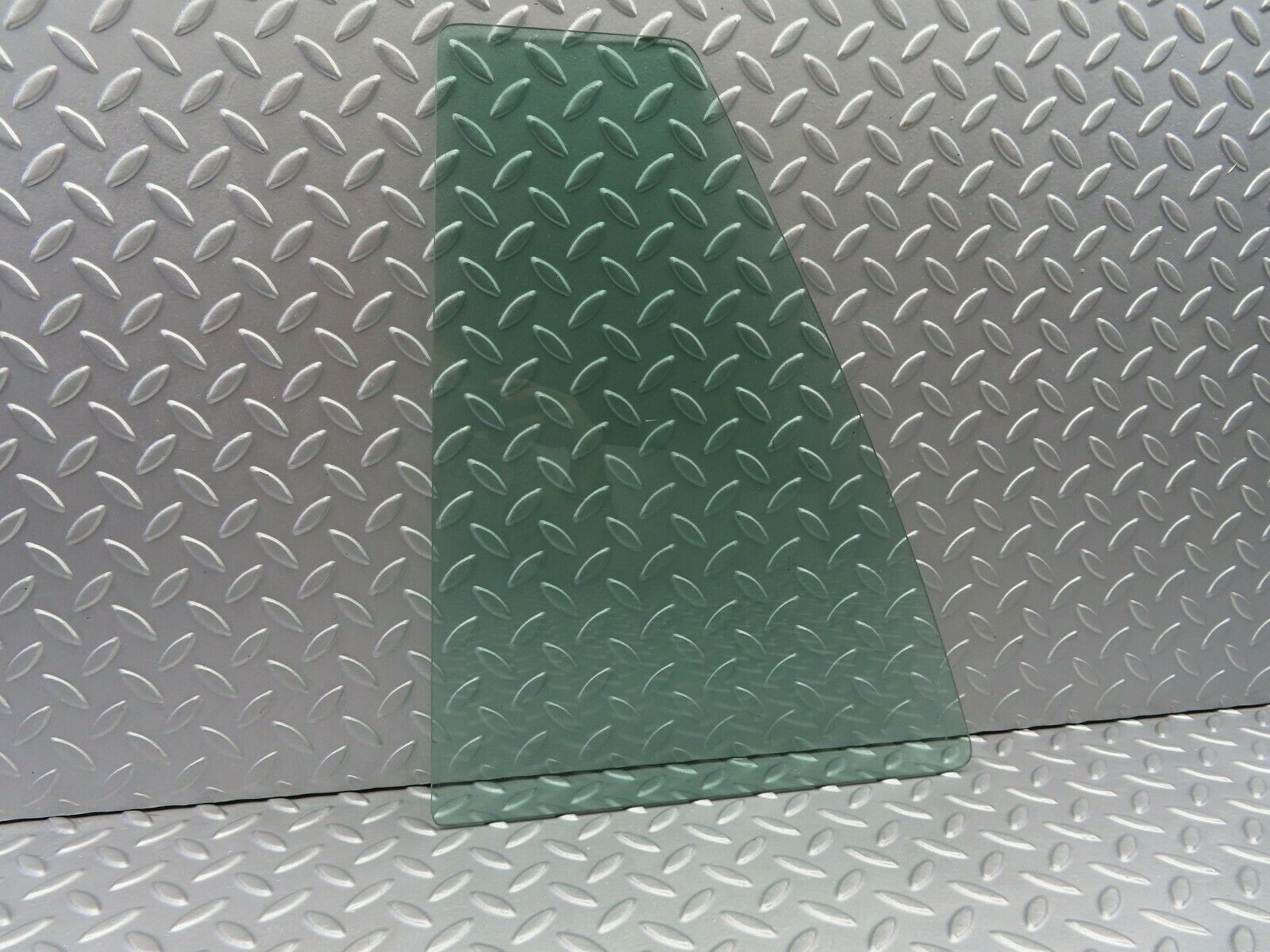 6746 Mercedes-Benz S124 E220 Wagon Rear Left Quarter Window Glass