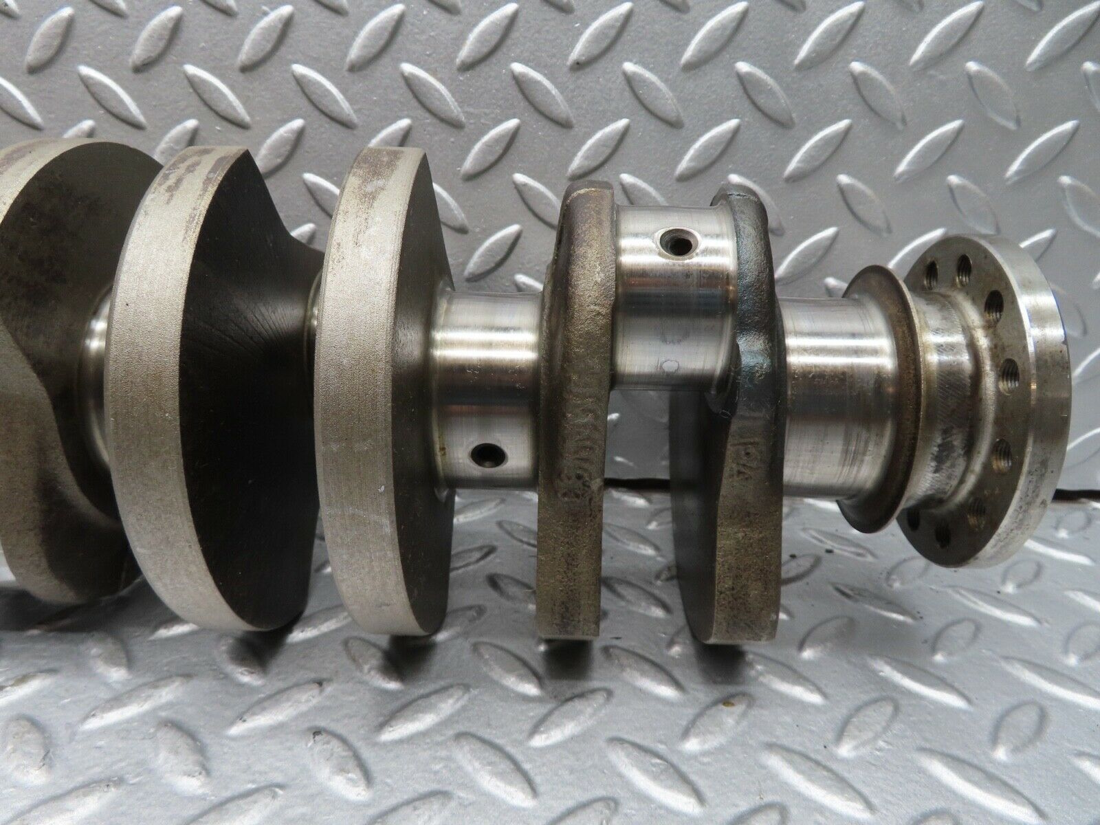 16995 Mercedes-Benz C123 280CE Coupe Crankshaft 1100310701