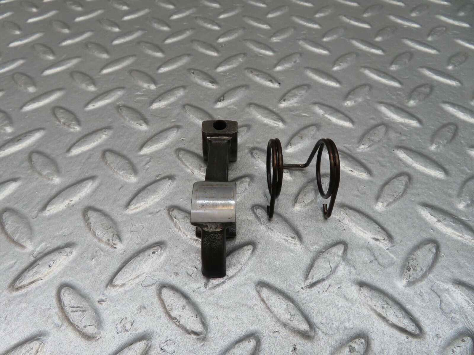 12869 Mercedes-Benz W111 220SE Valve Rocker Arm With Retaining Spring