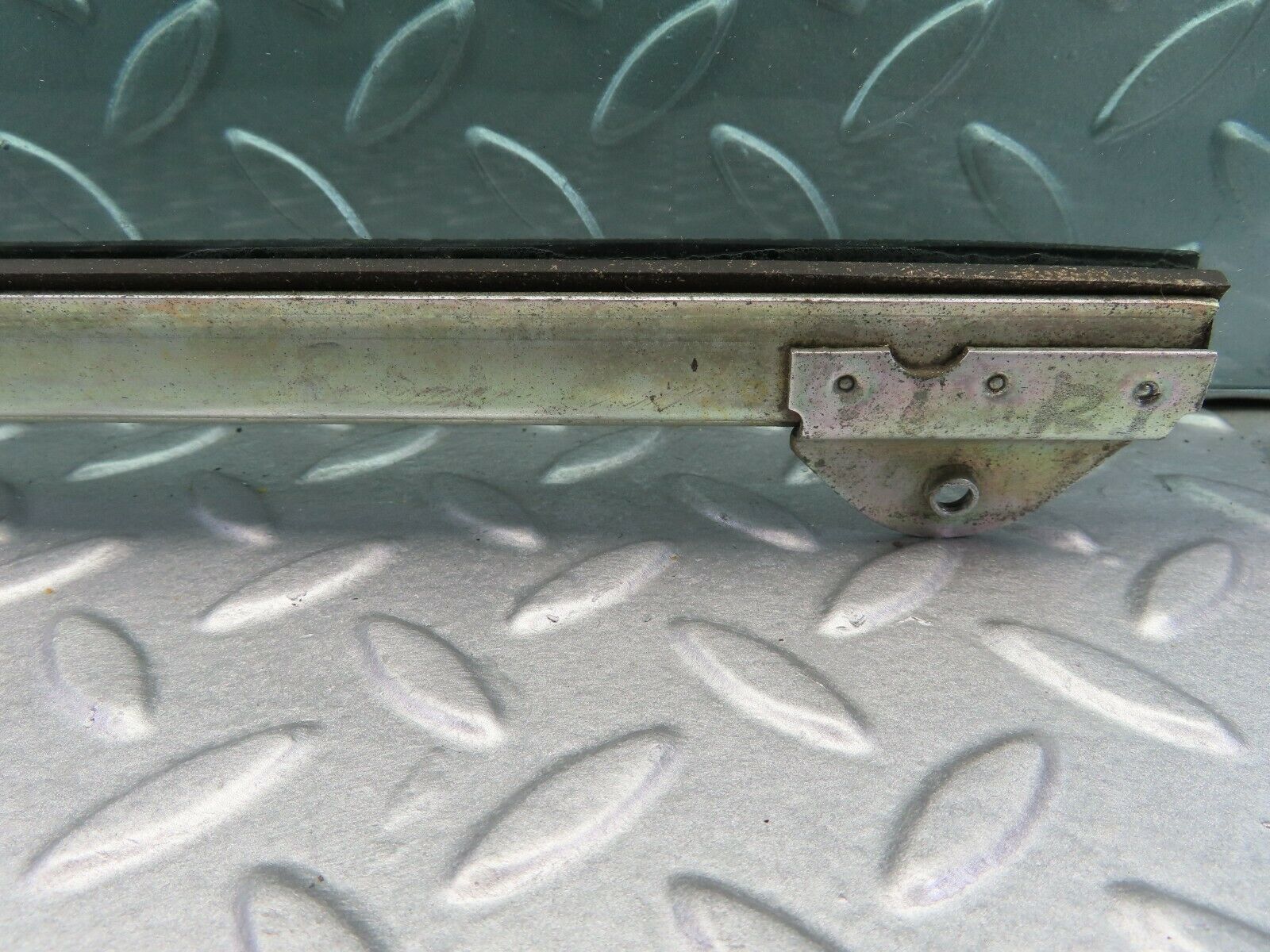 7886 Mercedes-Benz W115 220D Rear Left Door Window Glass