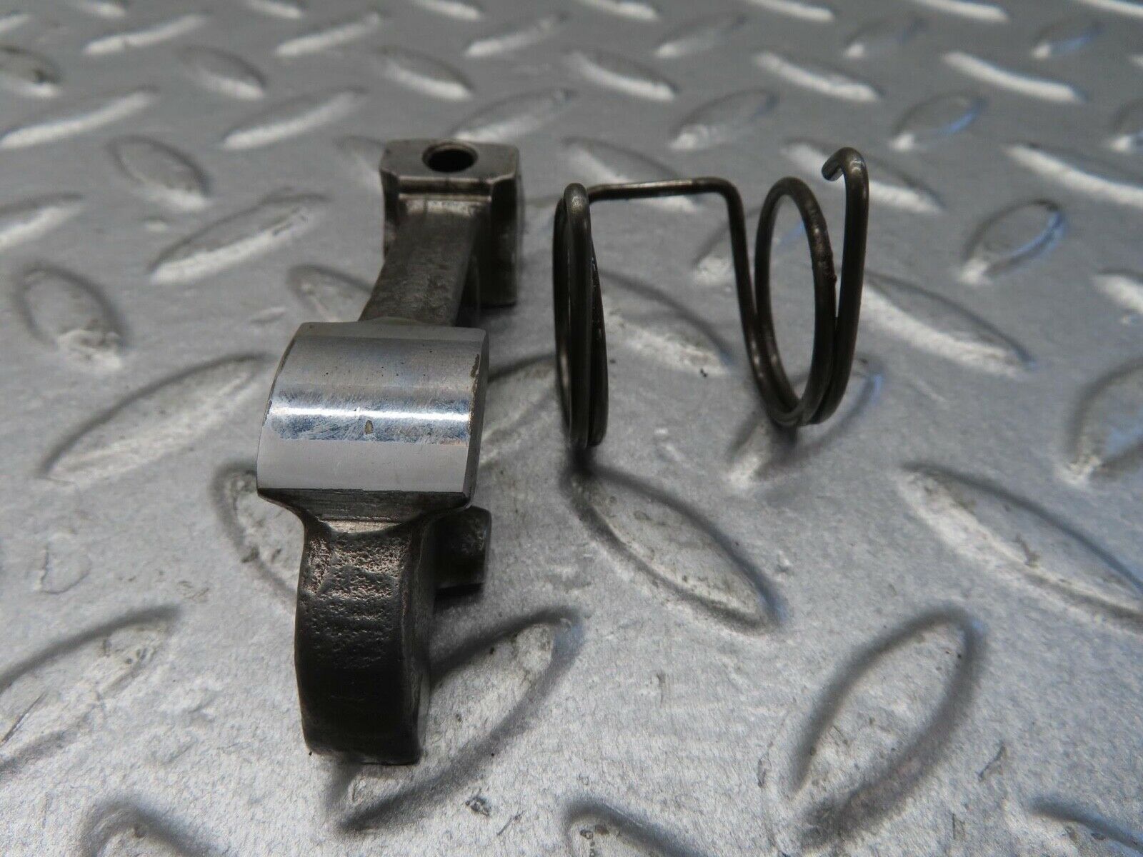 13374 Mercedes-Benz W111 230S Valve Rocker Arm With Retaining Spring