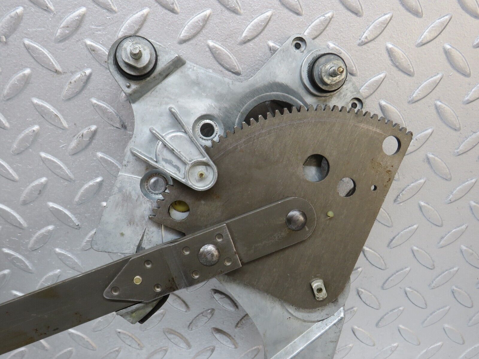 37422 Mercedes-Benz W109 300SEL Rear Right Power Window Regulator