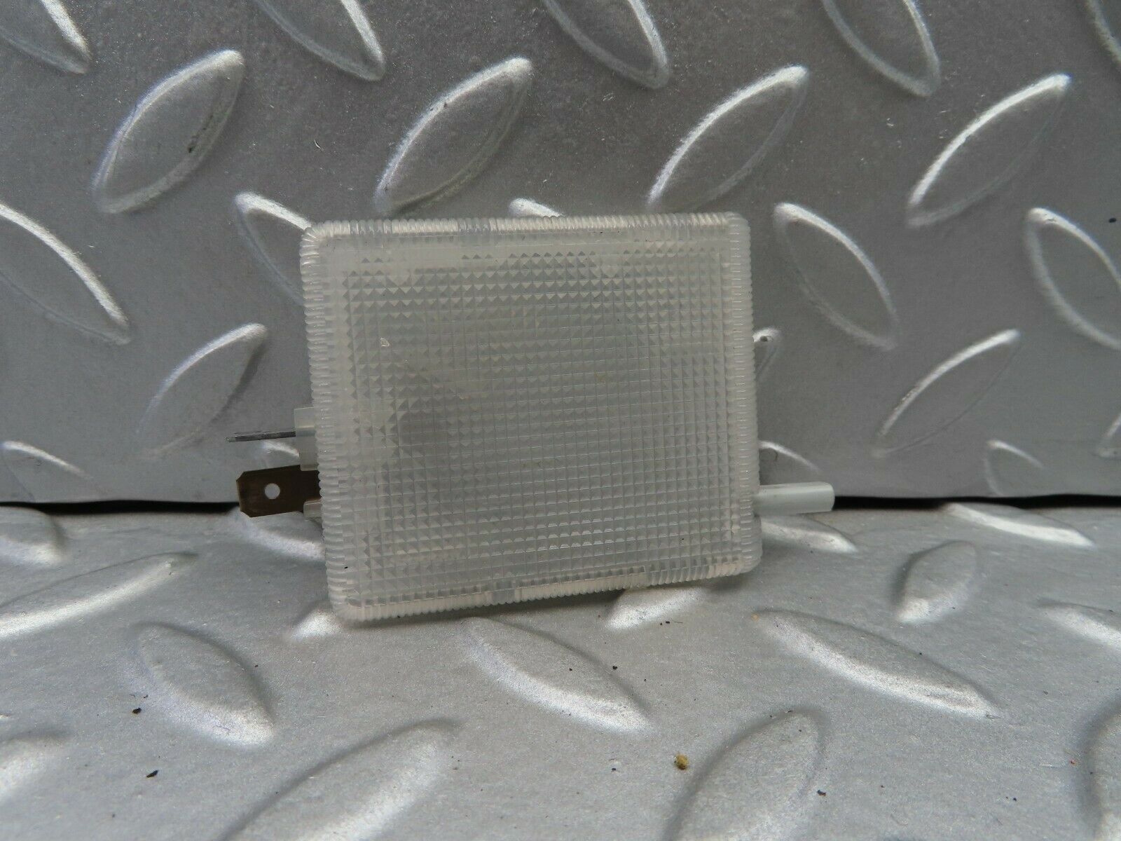 7124 Mercedes-Benz S124 E220 Wagon Glove Box Light