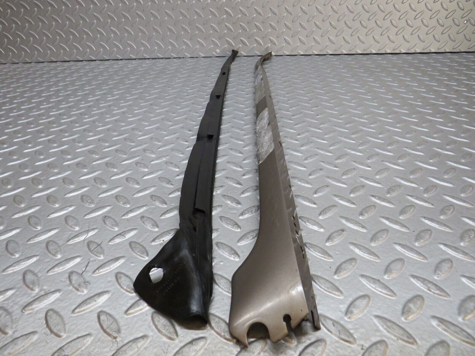 36979 Mercedes-Benz C126 420SEC Coupe Exterior A Pillar Cover Trim Left 1266981398