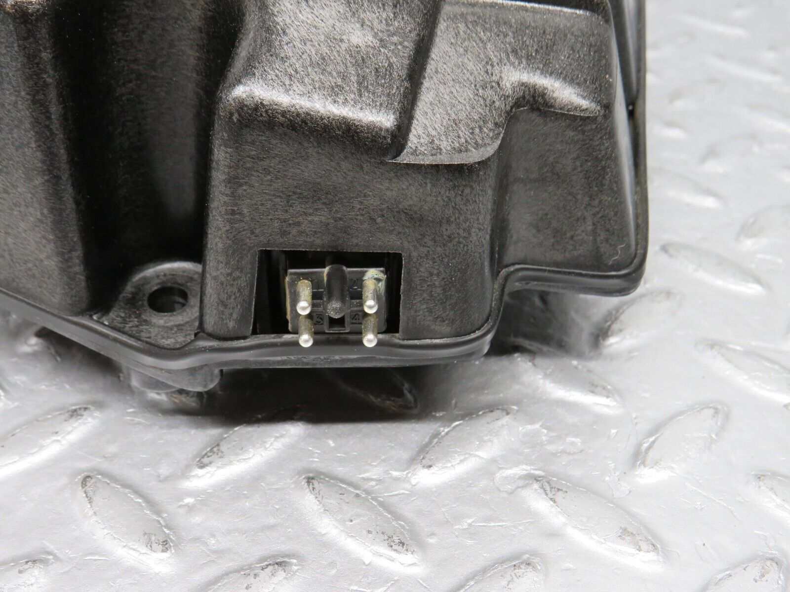 38445 Mercedes-Benz R129 280SL Coupe Left Door Speaker 1298200902