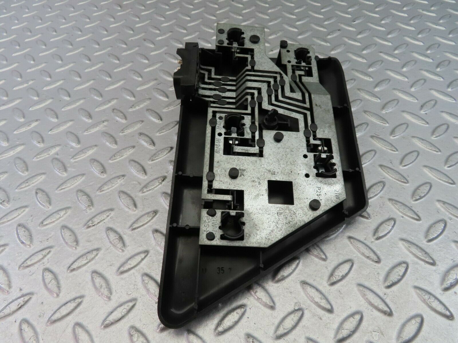 9237 Mercedes-Benz C124 300CE Coupe Tail Light Cover Right Side