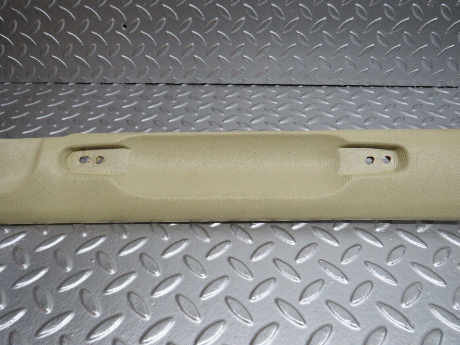 0746 Mercedes-Benz C107 350SLC Coupe C Pillar Cover Beige Right Side
