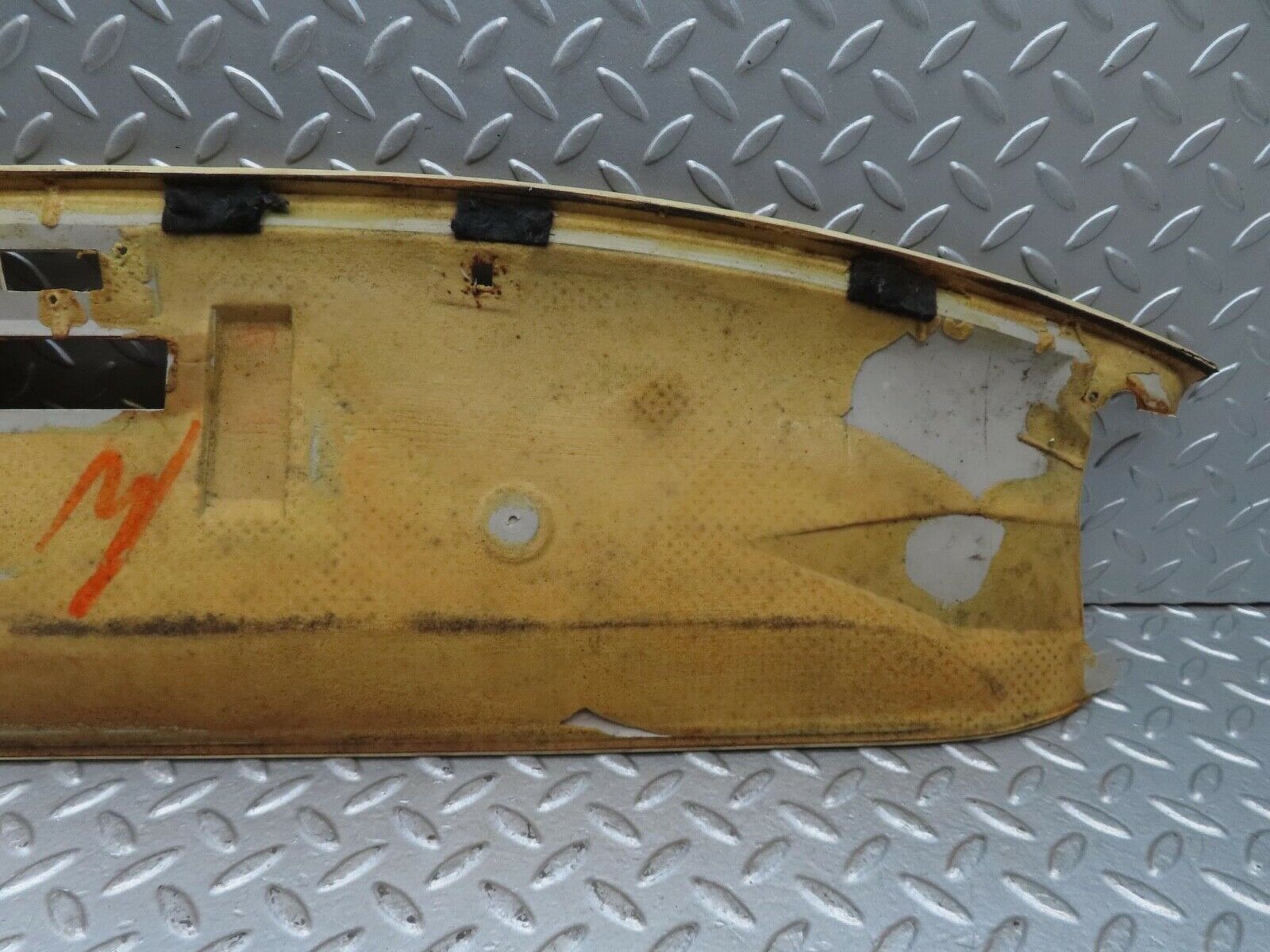 13892 Mercedes-Benz C107 280SLC Headlining Roof Panel