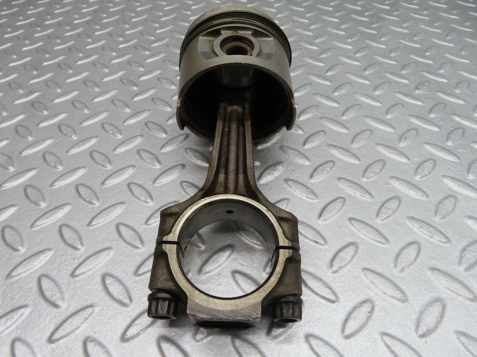 15985 Mercedes-Benz W123 280E Piston With Connecting Rod 85.975 mm