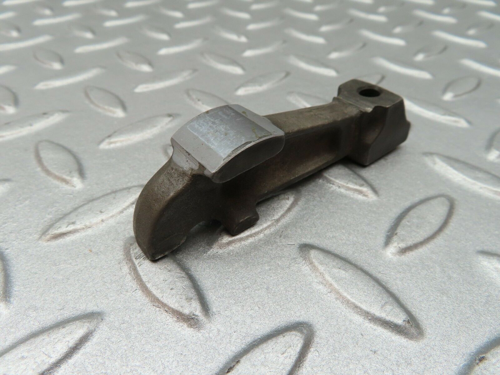 3538 Mercedes-Benz W108 280SE Valve Rocker Arm With Retaining Spring