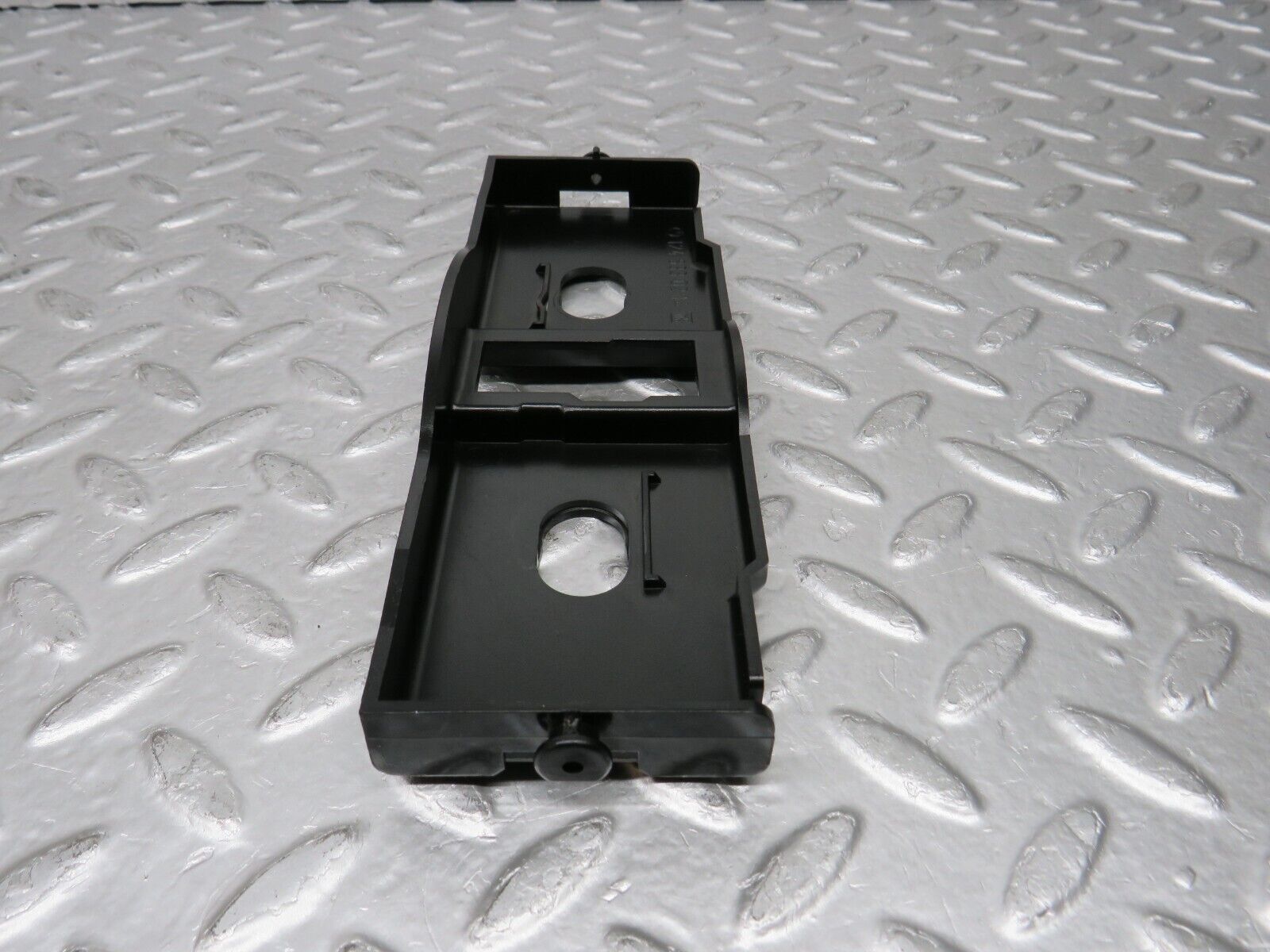 29415 Mercedes-Benz W124 230E Heating Regulator Holder