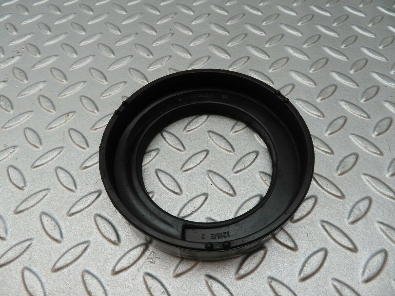 4572 Mercedes-Benz W123 230E Rubber Buffer Suspension Rear 1153252344