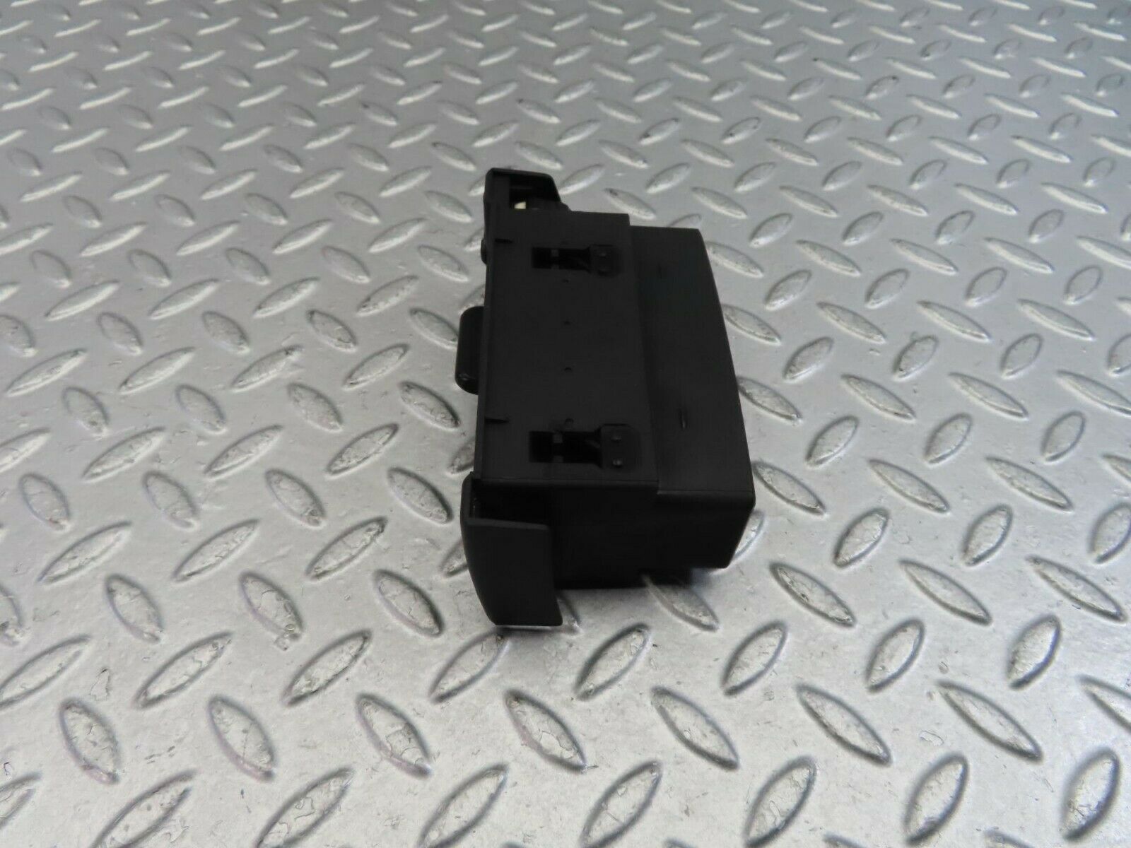 9398 Mercedes-Benz C124 300CE Coupe Dashboard Air Vent Left