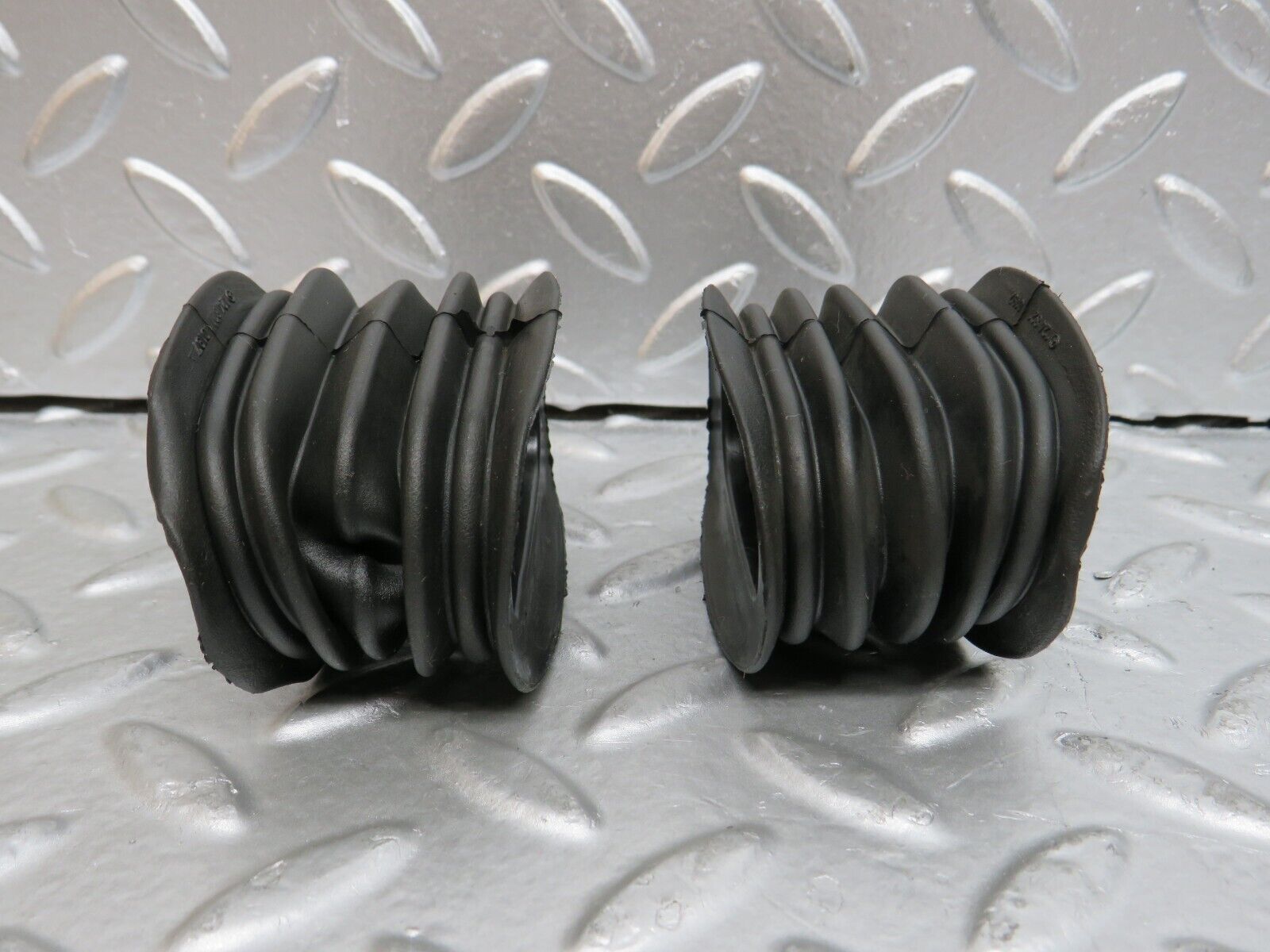 29464 Mercedes-Benz W124 230E Front Door Wire Protector Rubber 1248210197