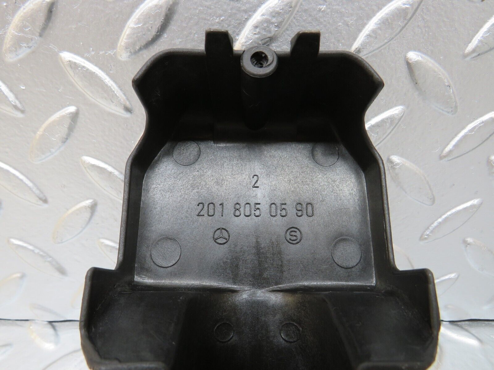 25278 Mercedes-Benz W201 190D Rear Door Lock Vacuum Actuator Cover 2018050590