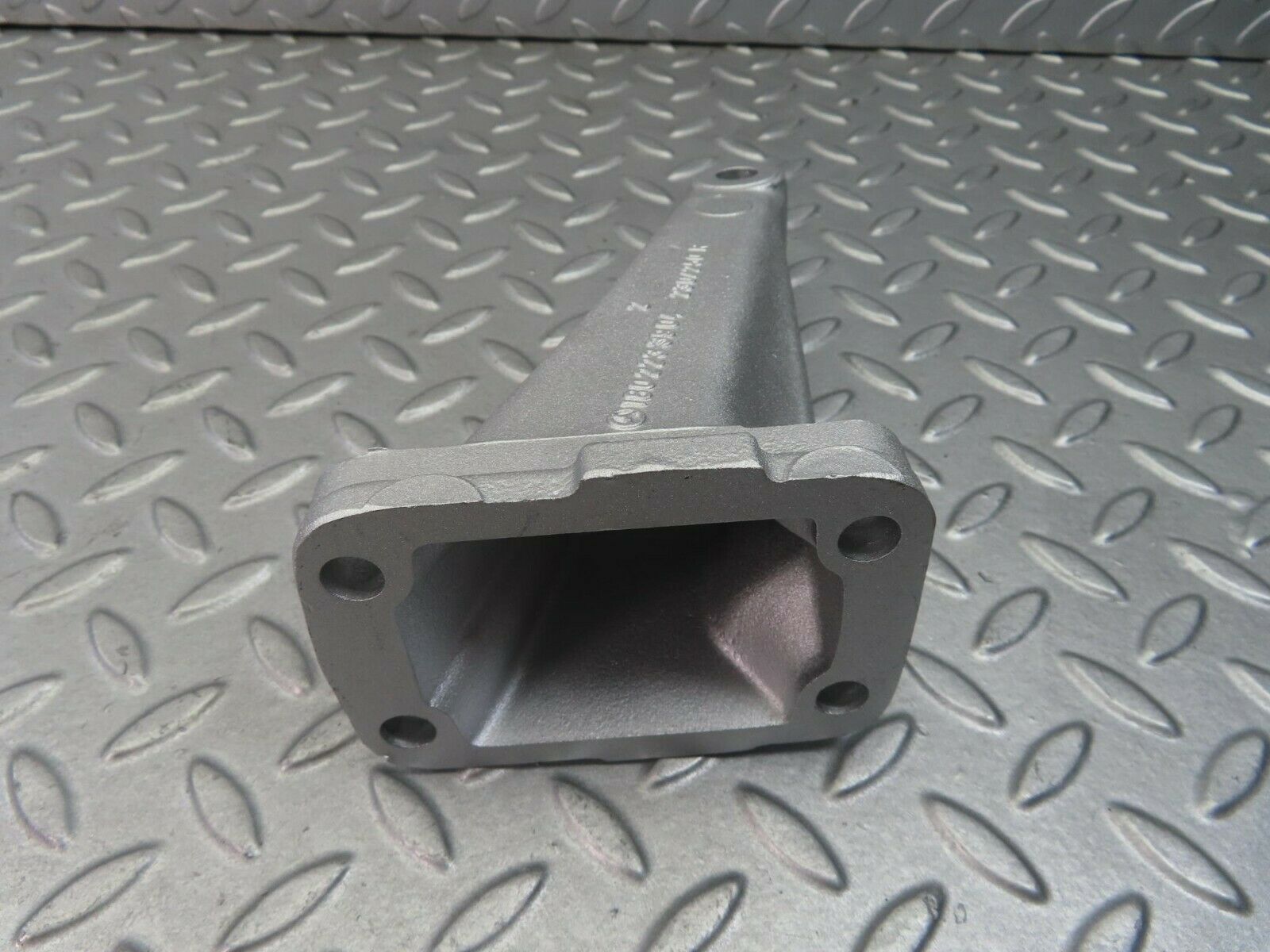 8327 Mercedes-Benz W114 Engine Mount Bracket Right Side 1802233904