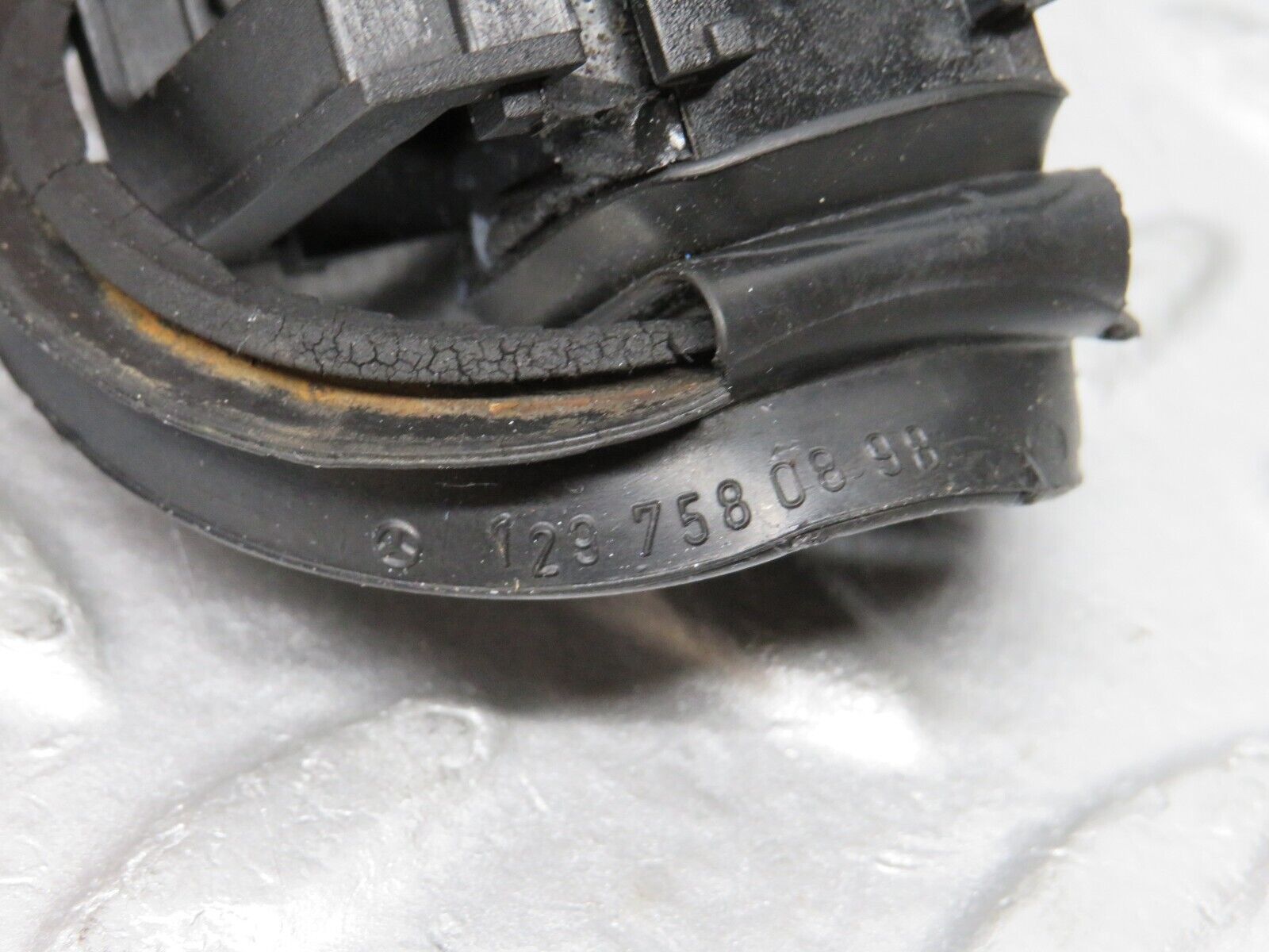 38322 Mercedes-Benz R129 280SL Coupe Trunk Lock Infrared Receiver 1297580898