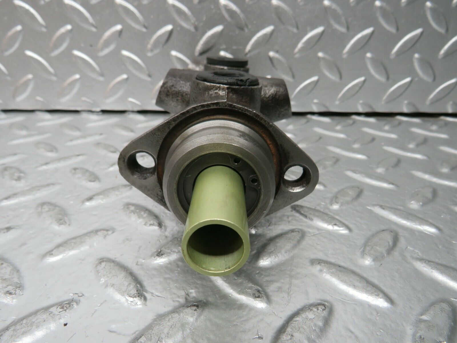 23218 Mercedes-Benz W116 350SE Brake Master Cylinder