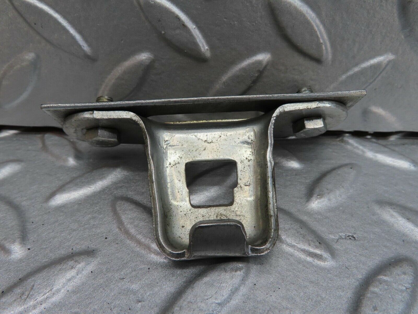 16130 Mercedes-Benz W123 280E Trunk Lock Latch 1237580150