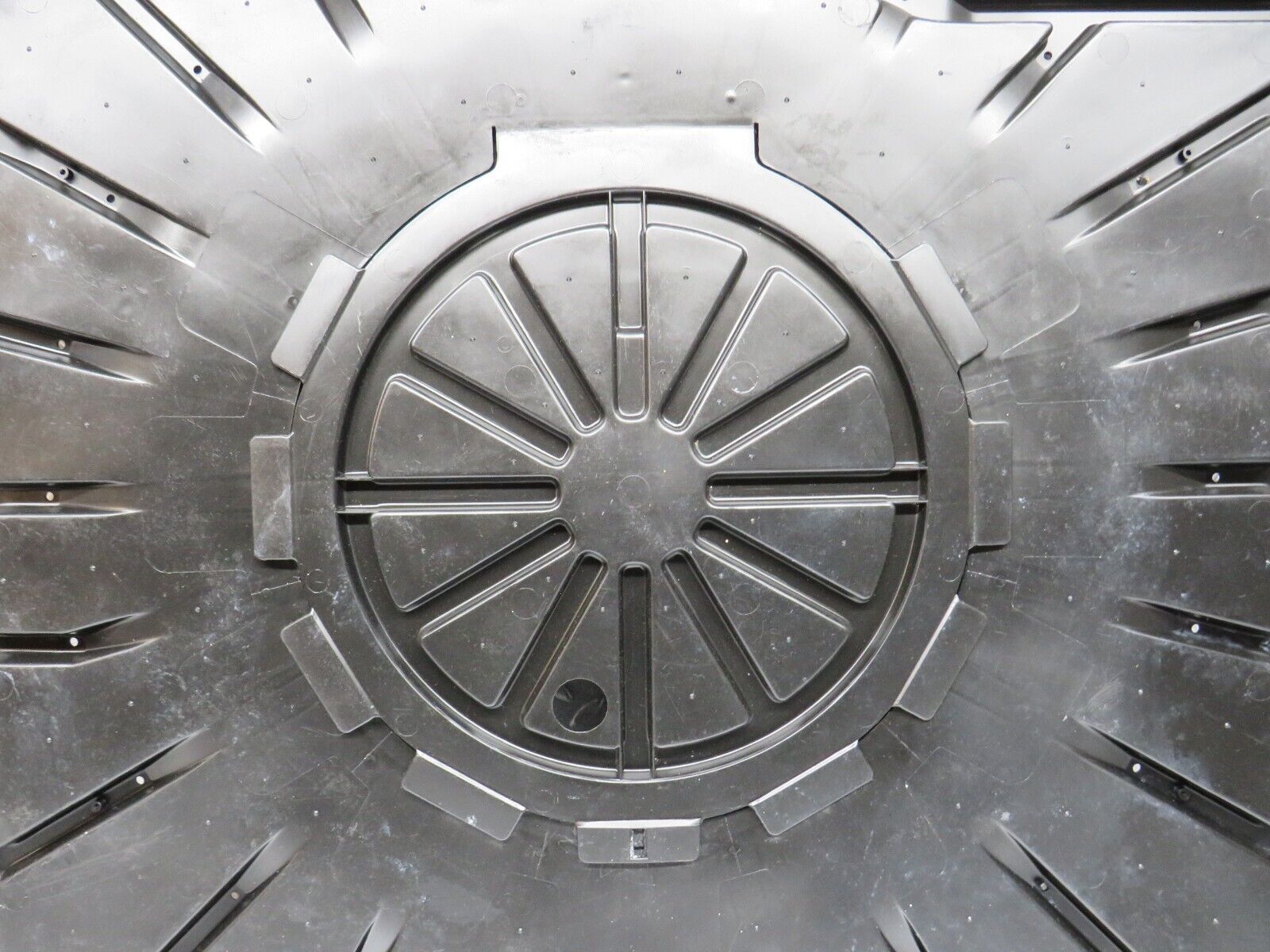 38787 Mercedes-Benz W201 190E 2.6L Boot Trunk Spare Wheel Cover 2016931633 2016930014