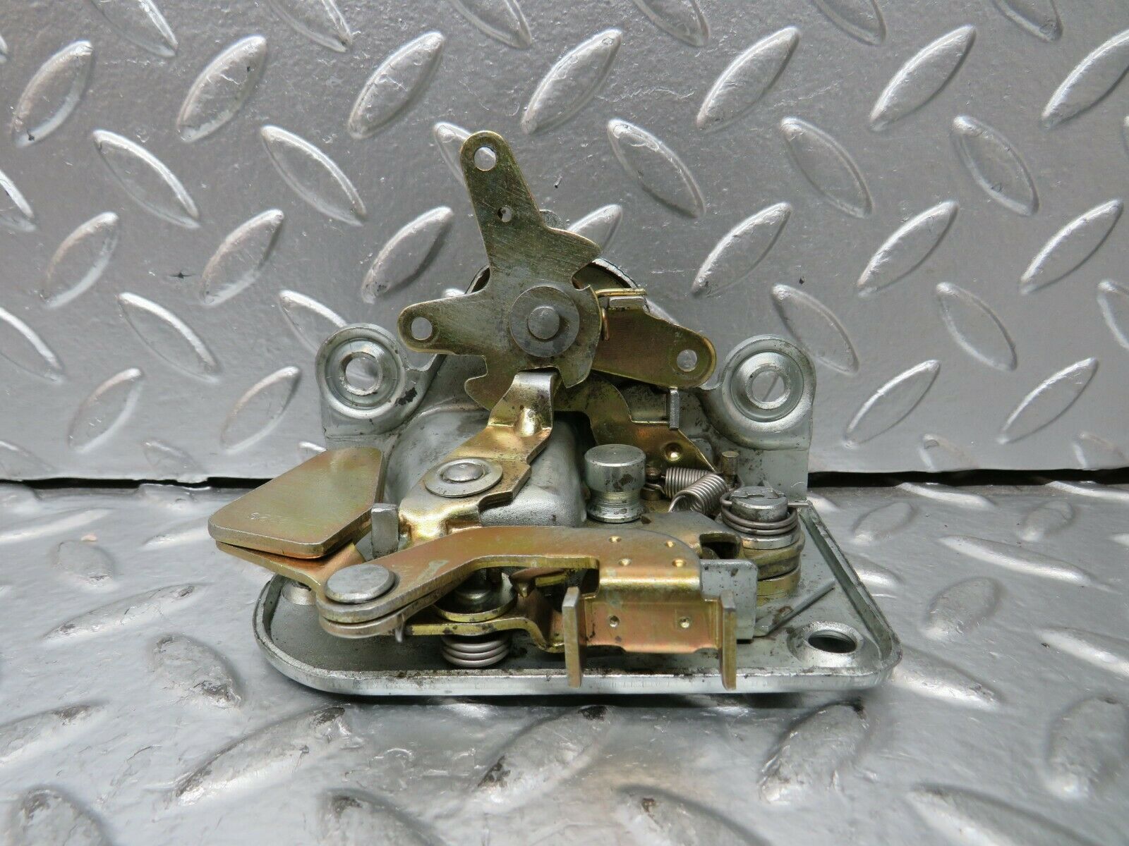 23460 Mercedes-Benz W114 280E Rear Right Door Lock Mechanism