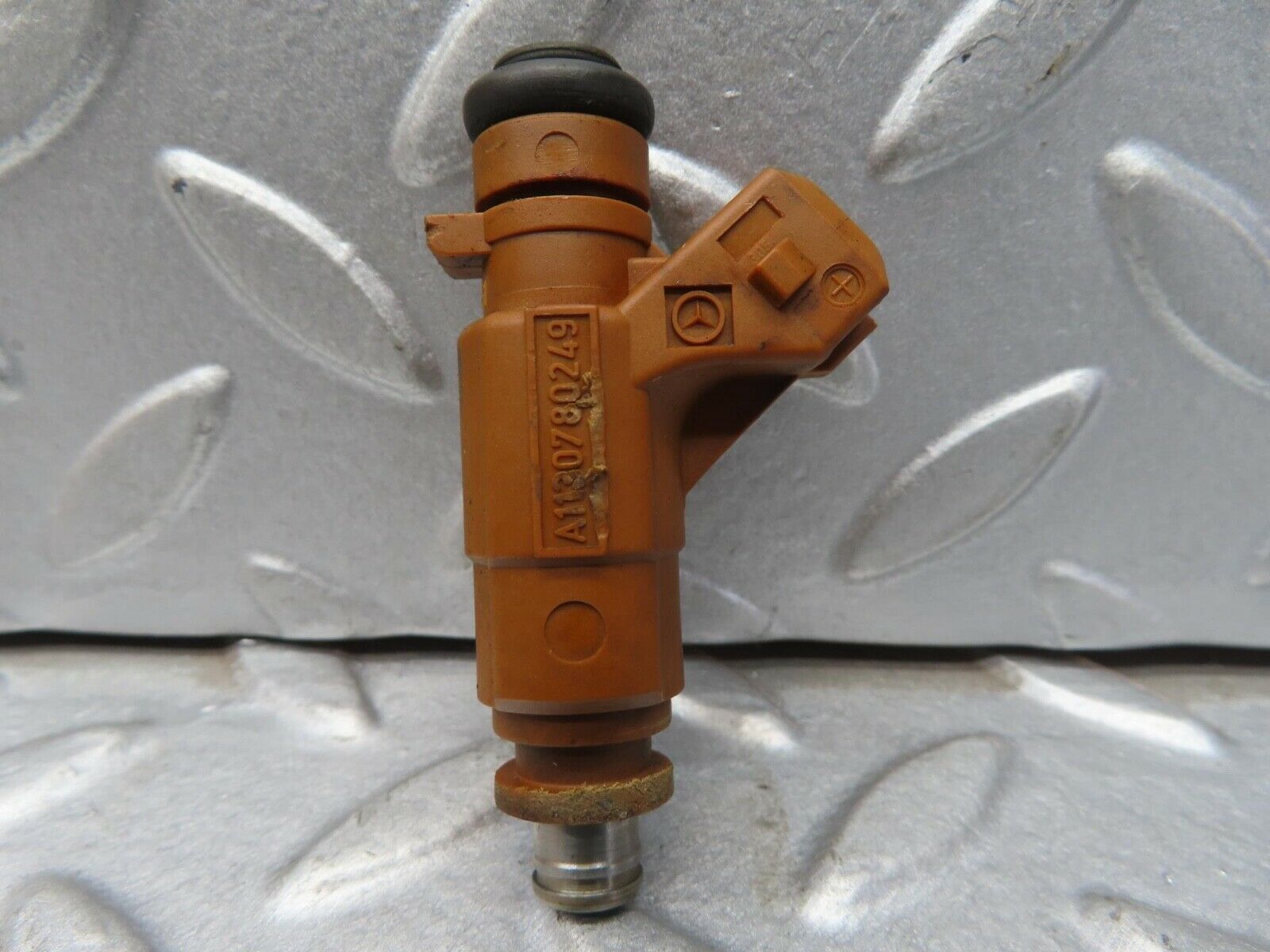 13409 Mercedes-Benz W220 S430 Fuel Injector Bosch 0280156016