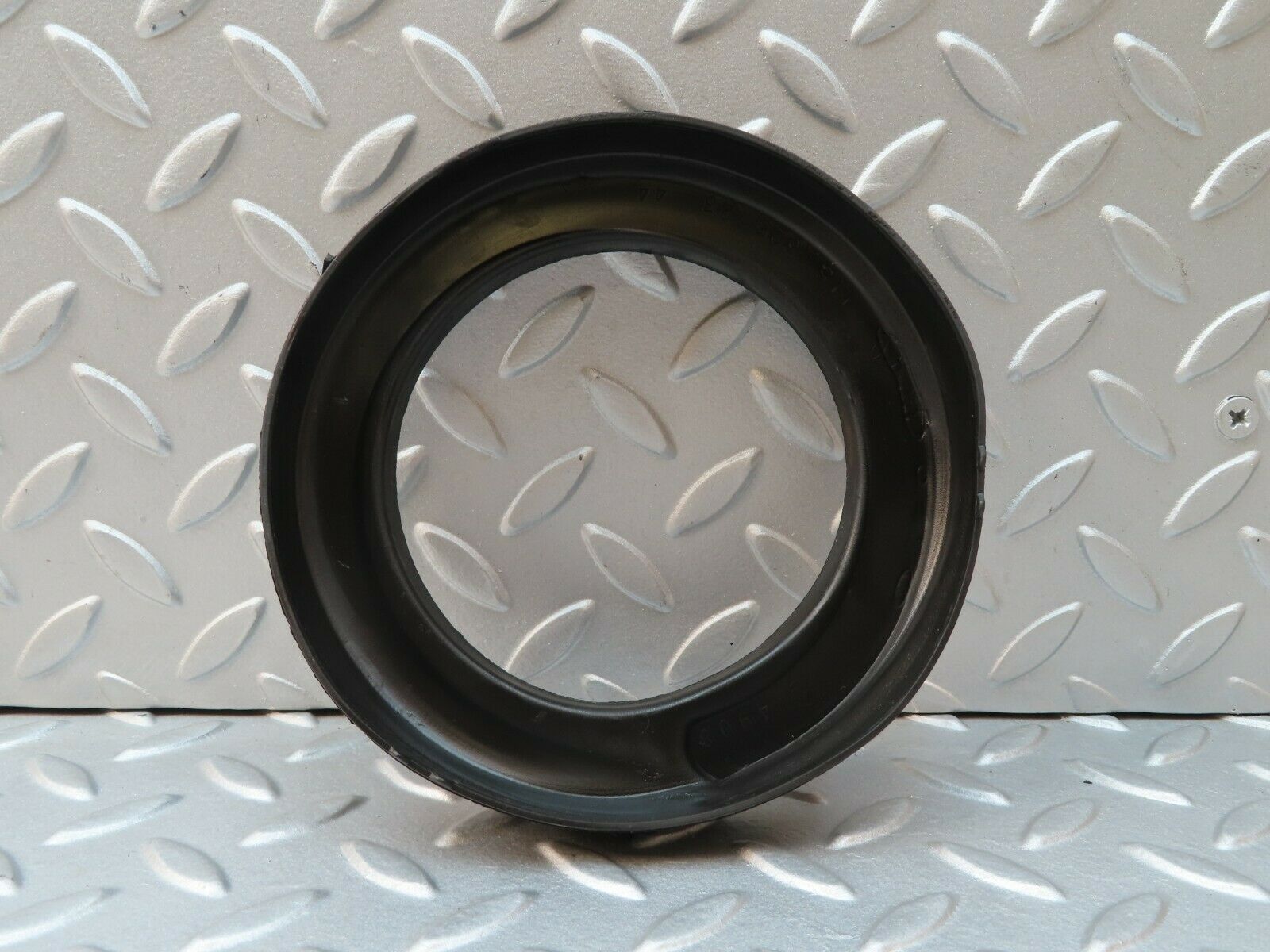 4218 Mercedes-Benz V123 240D LWB Rear Right Shock Absorber Rubber 1153252344