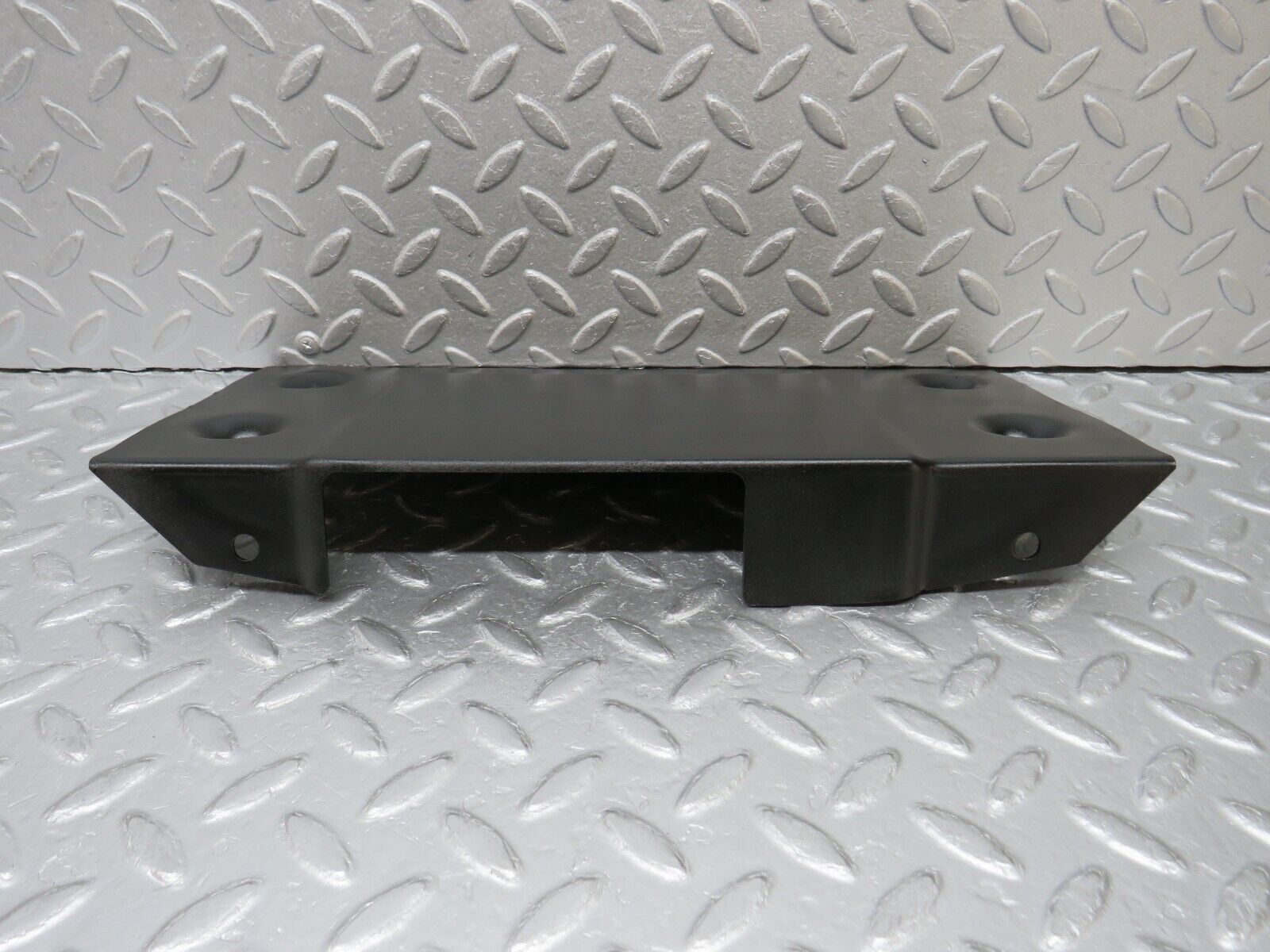 38012 Mercedes-Benz A124 320E Cabriolet Soft Top Hydraulic Pump Support Bracket