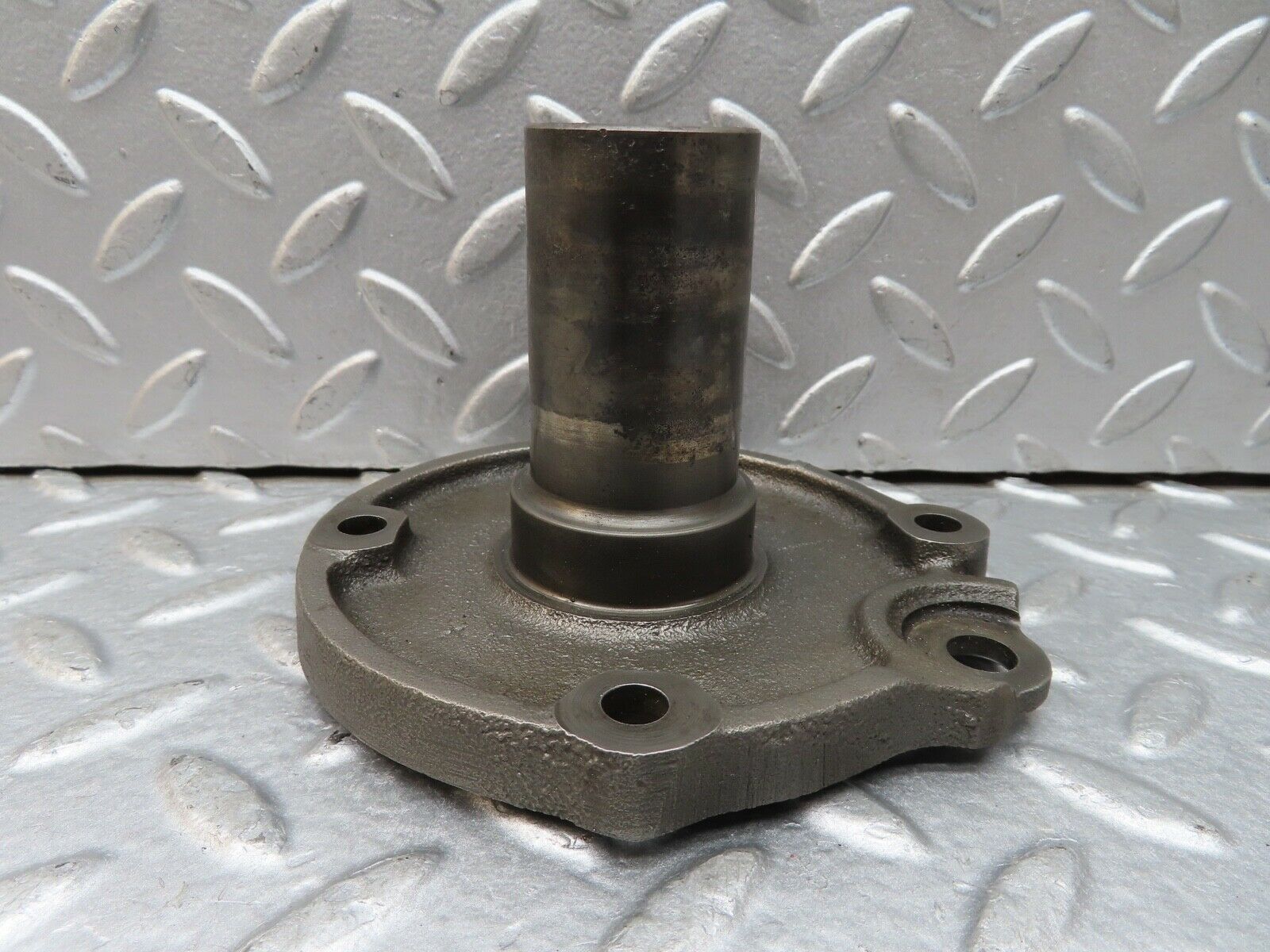 18534 Mercedes-Benz W111 Clutch Release Fork & Bearing Guide Sleeve 1112611418