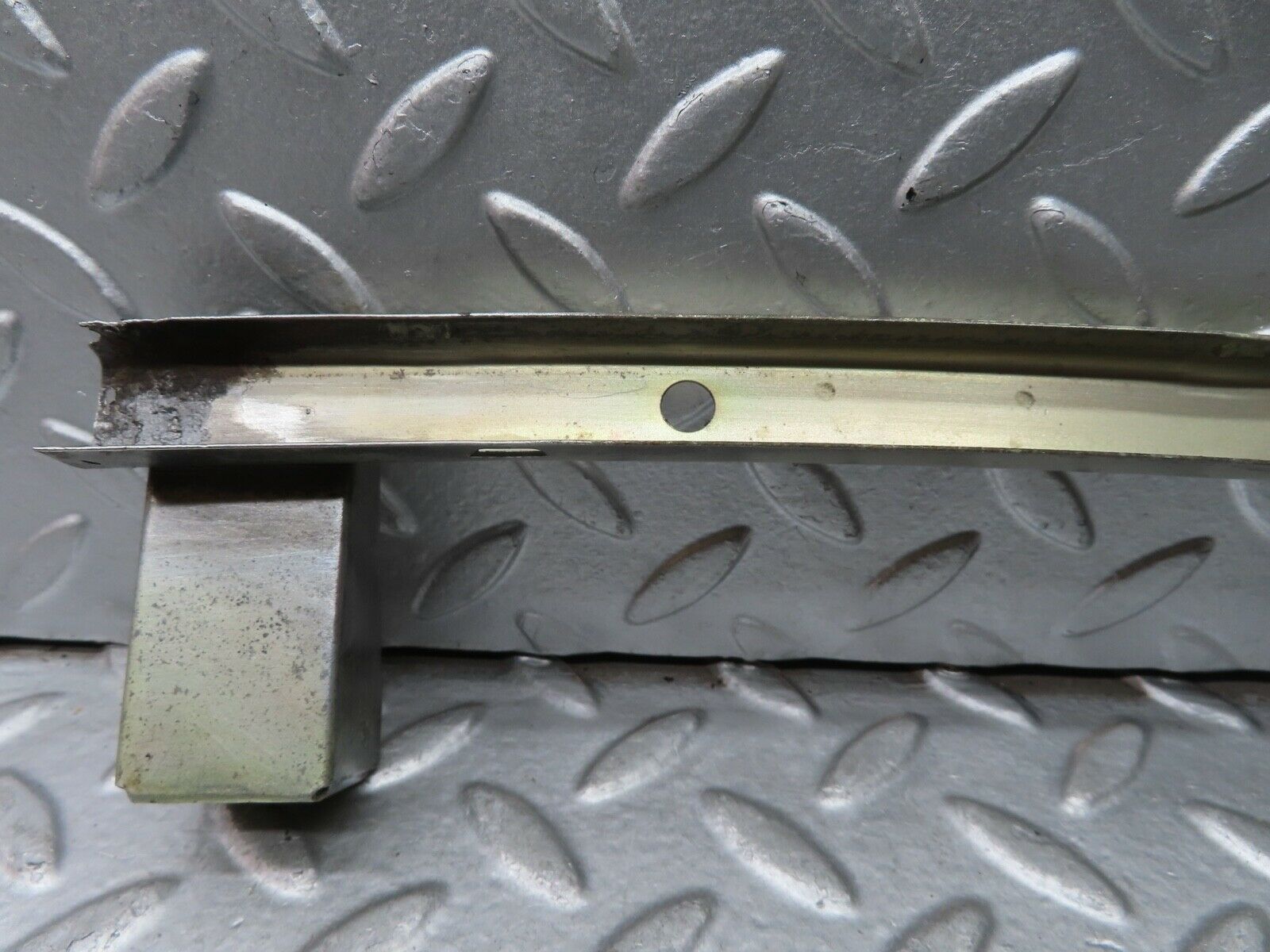 21482 Mercedes-Benz W126 300SE Rear Right Window Channel