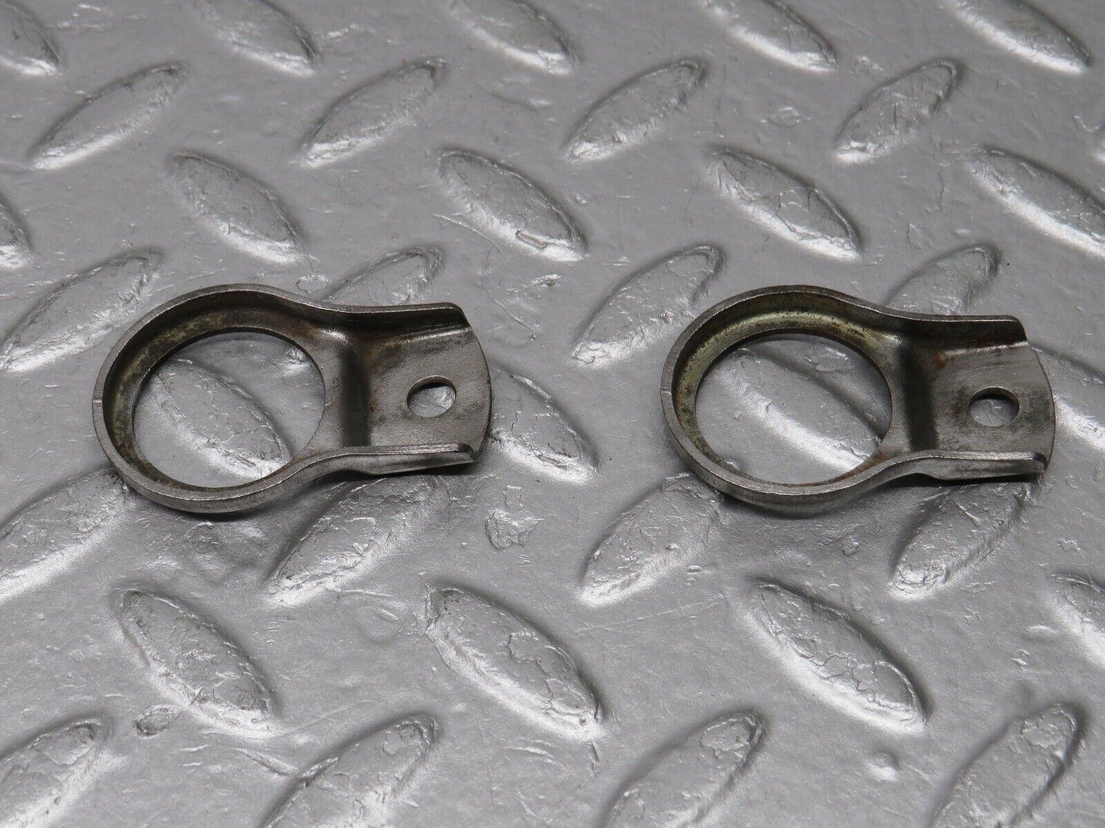 37566 Mercedes-Benz W109 300SEL Fuel Injector Bracket