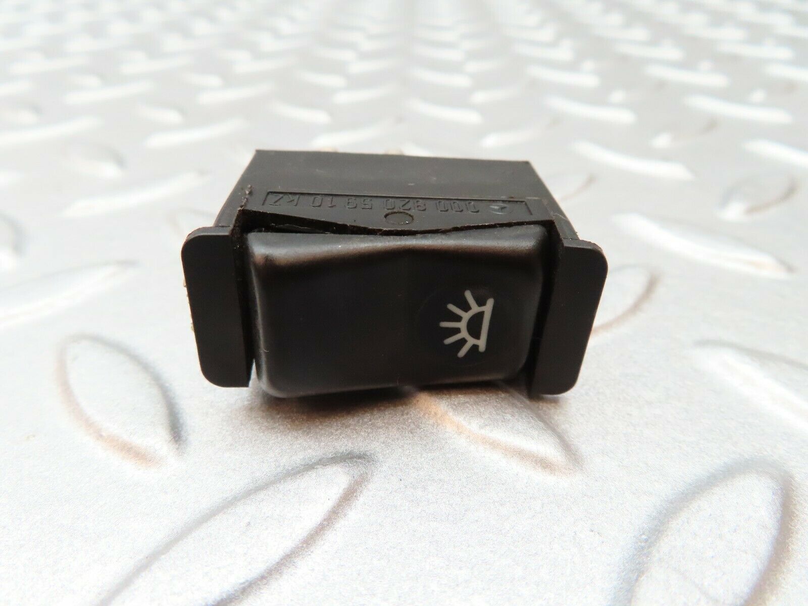 4442 Mercedes-Benz W123 230E Interior Light Switch 0008205910