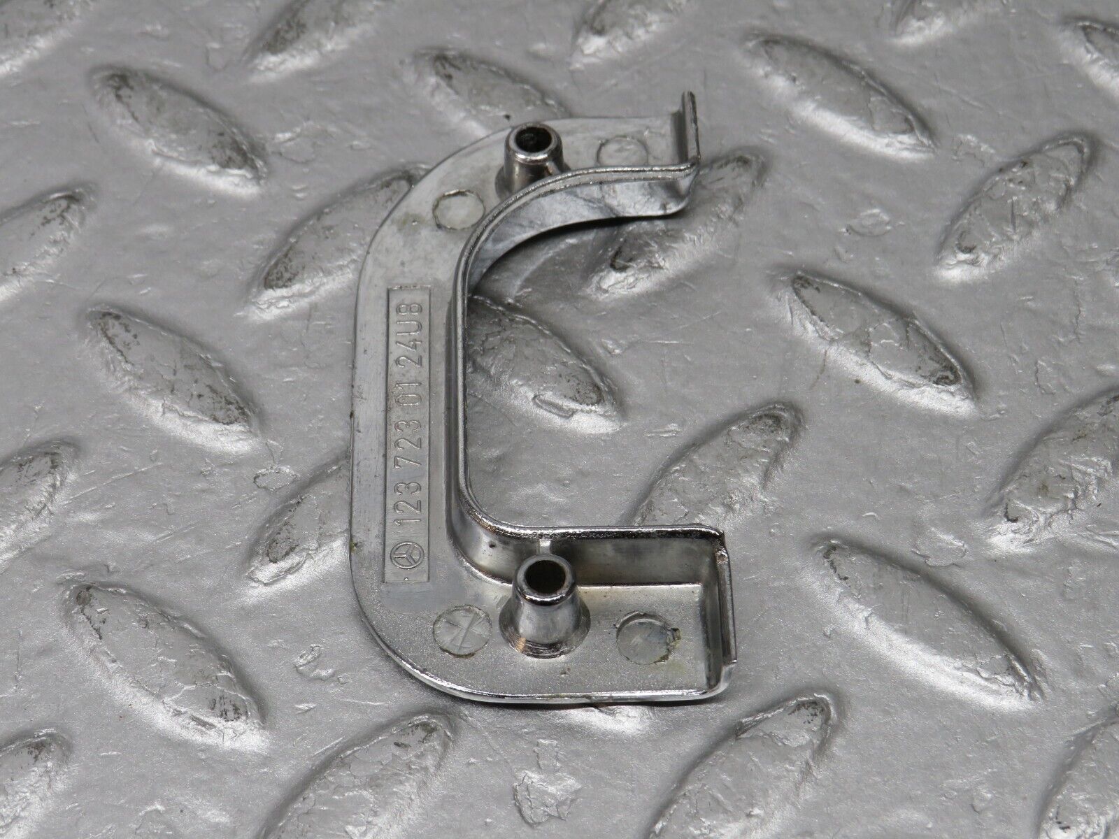 36093 Mercedes-Benz W126 420SE Interior Chrome Door Latch Left 1237230124