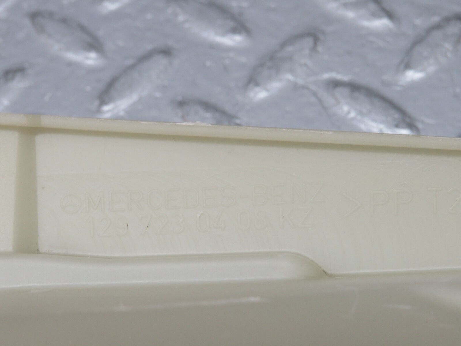 38296 Mercedes-Benz R129 280SL Coupe Door Lock Cover Right 1297230408